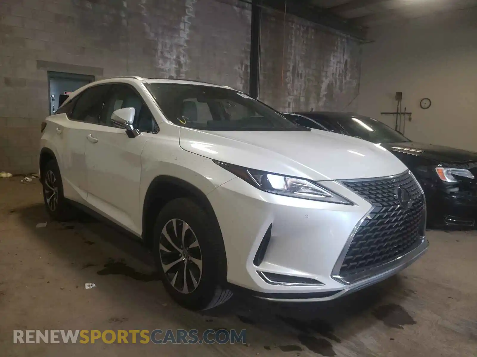1 Photograph of a damaged car 2T2HZMDA2LC257458 LEXUS RX350 2020