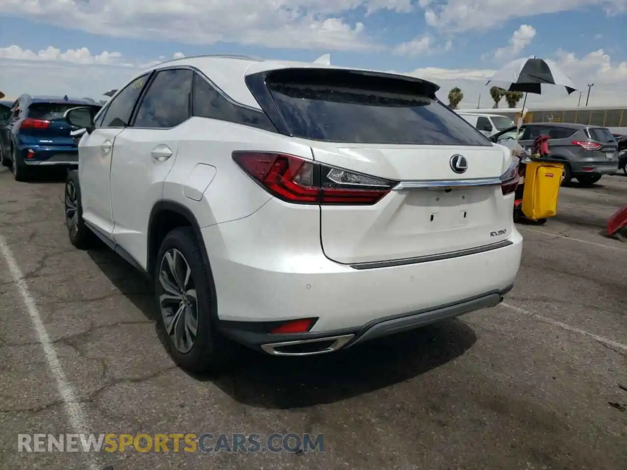 3 fotografías del automóvil dañado 2T2HZMAAXMC192588 LEXUS RX350 2021
