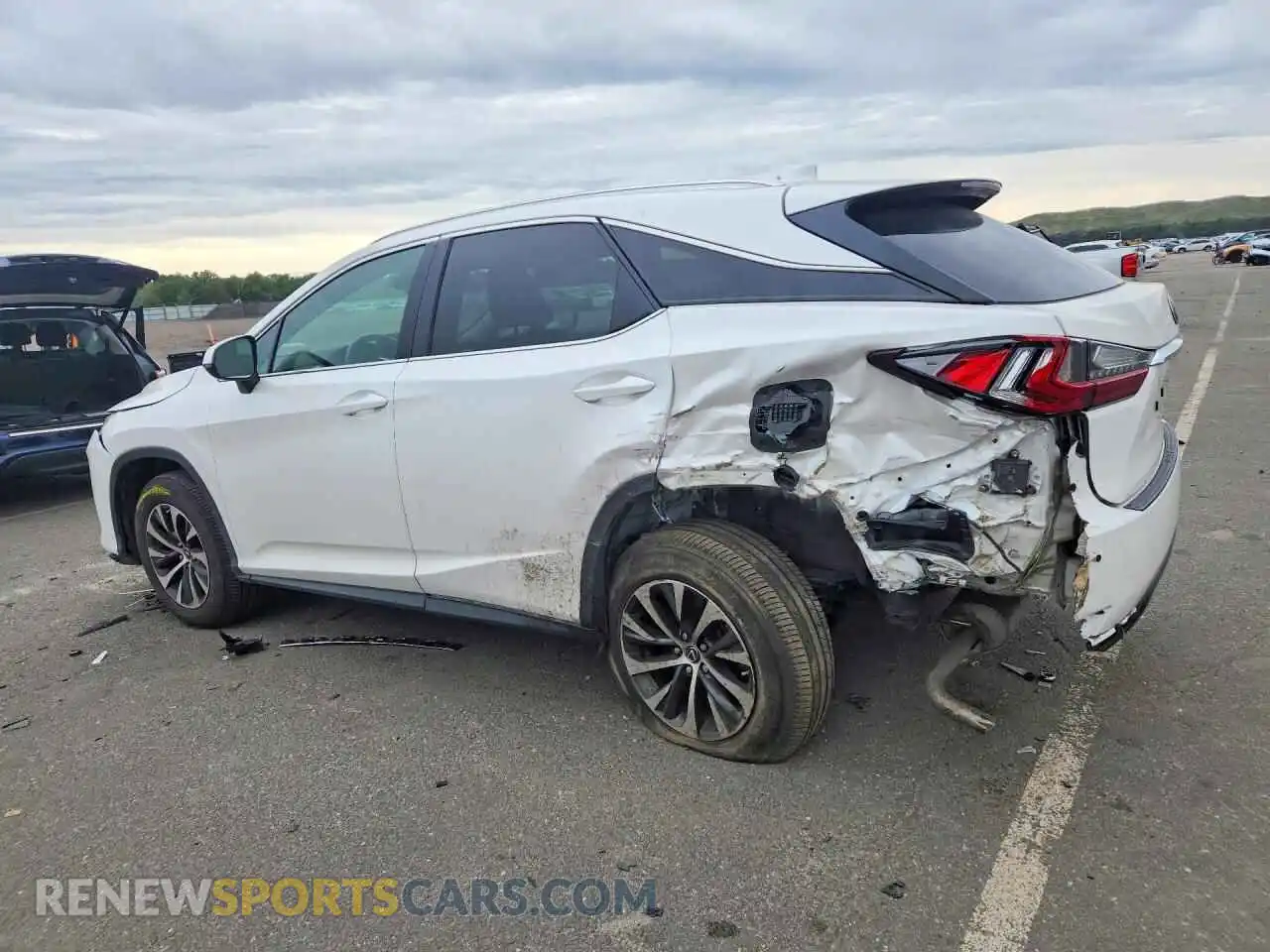 2 Фотография поврежденного автомобиля 2T2HZMDA2NC331741 LEXUS RX350 2022