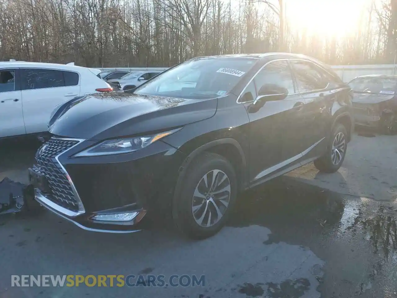 1 Photograph of a damaged car 2T2HZMDA8NC328794 LEXUS RX350 2022