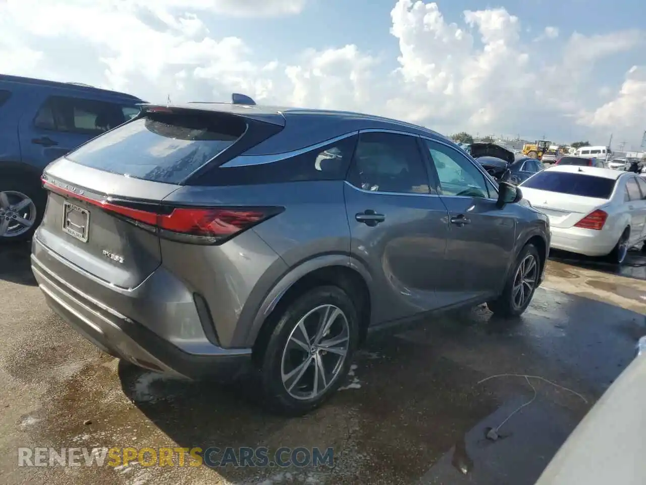 3 fotografías del automóvil dañado 2T2BAMBAXPC003115 LEXUS RX350 2023
