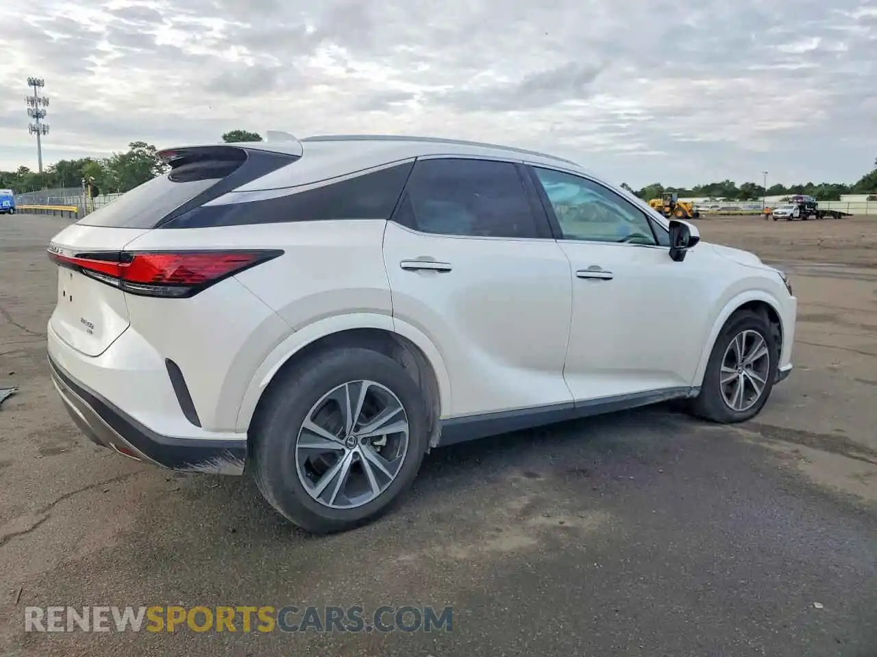 3 Фотография поврежденного автомобиля 2T2BAMCA1PC031559 LEXUS RX350 2023