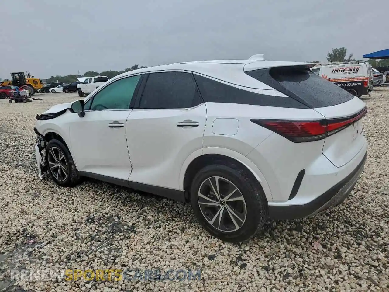 2 fotografías del automóvil dañado 2T2BAMBA1RC035129 LEXUS RX350 2024