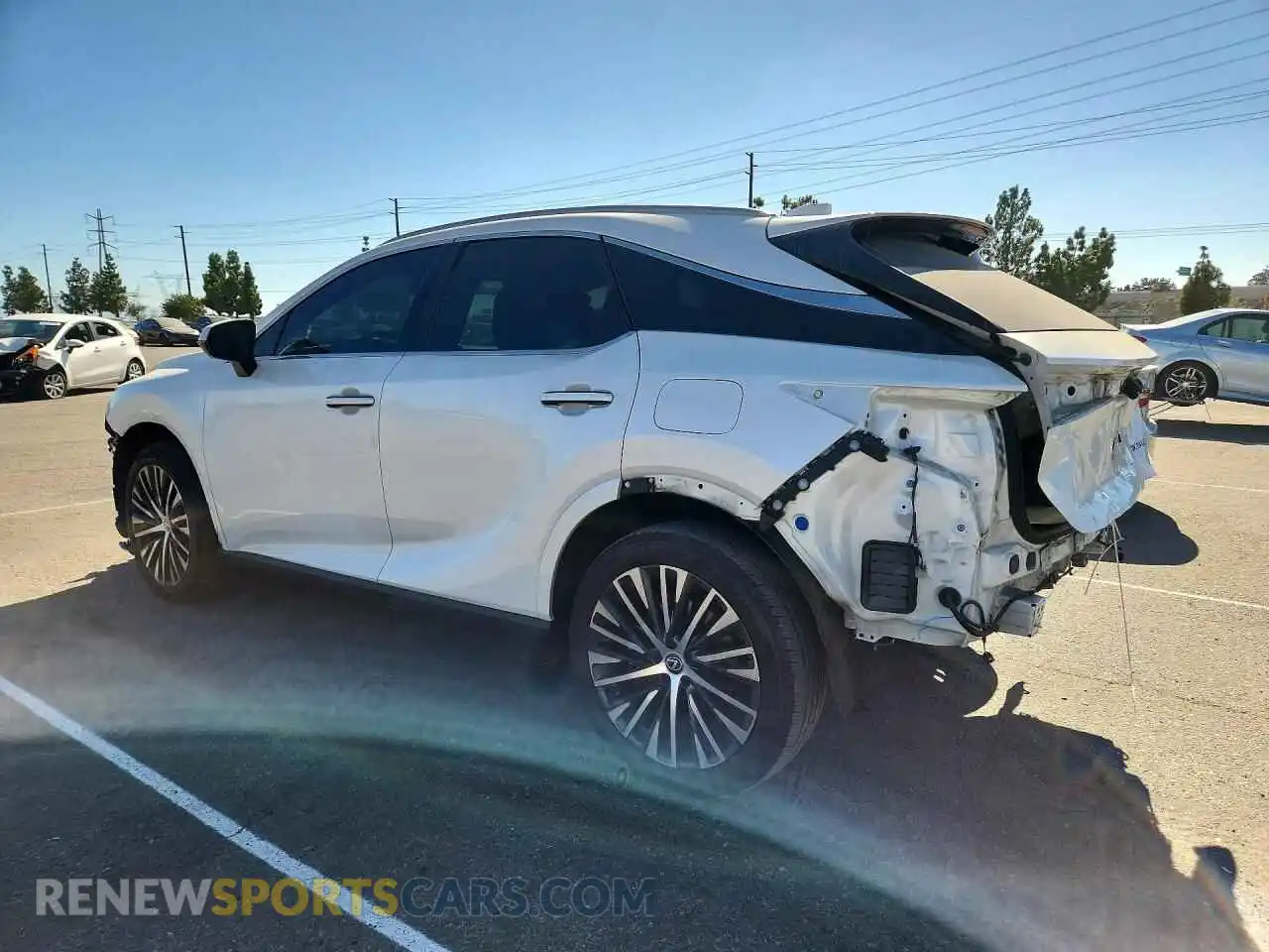 2 Фотография поврежденного автомобиля 2T2BAMBA2RC030263 LEXUS RX350 2024