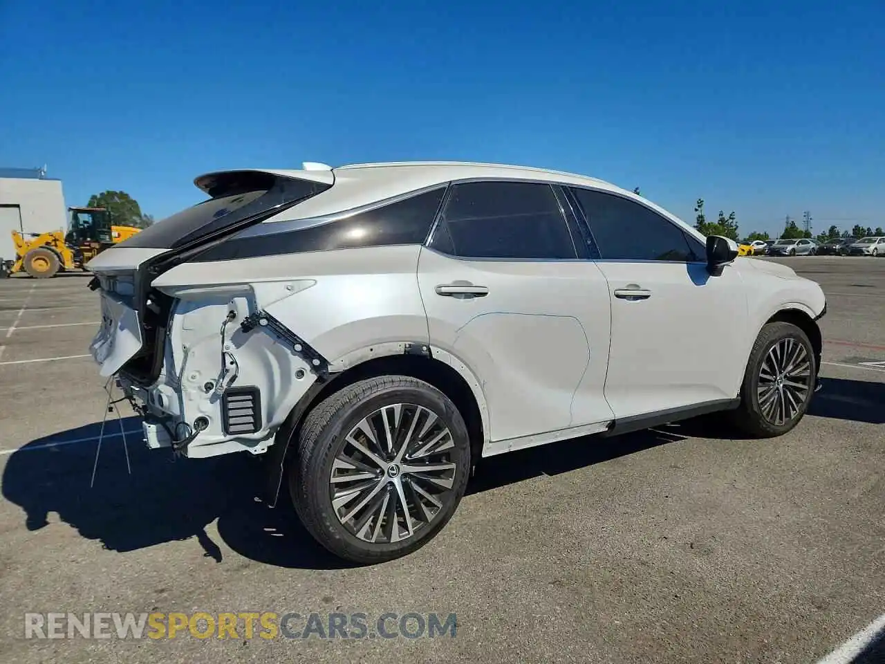 3 Фотография поврежденного автомобиля 2T2BAMBA2RC030263 LEXUS RX350 2024
