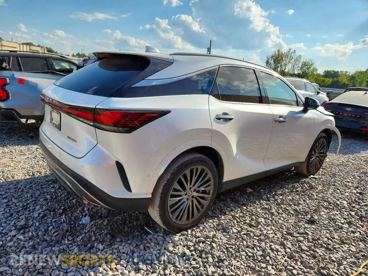 3 fotografías del automóvil dañado 2T2BAMBA3RC024178 LEXUS RX350 2024