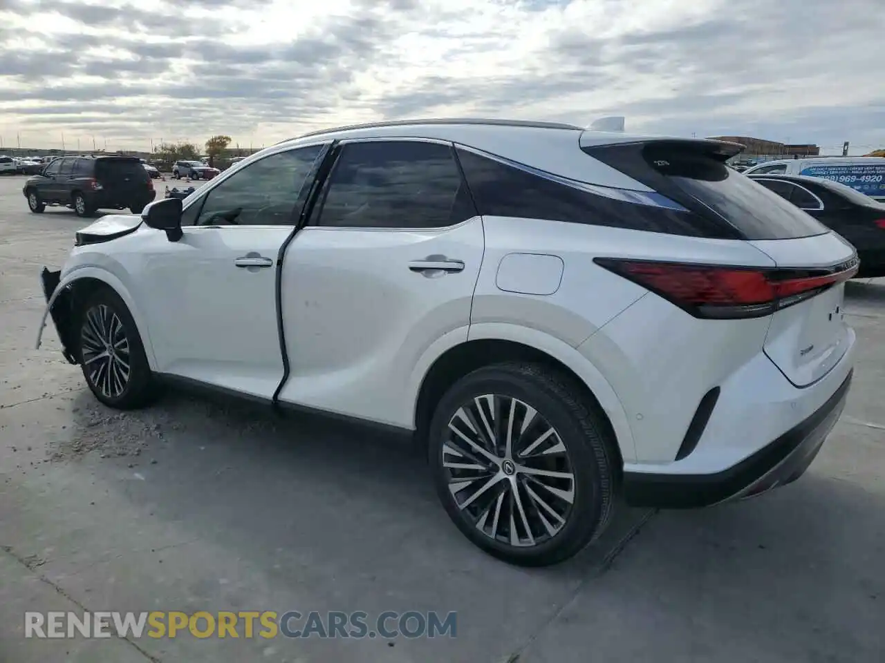 2 fotografías del automóvil dañado 2T2BAMBA3RC025315 LEXUS RX350 2024
