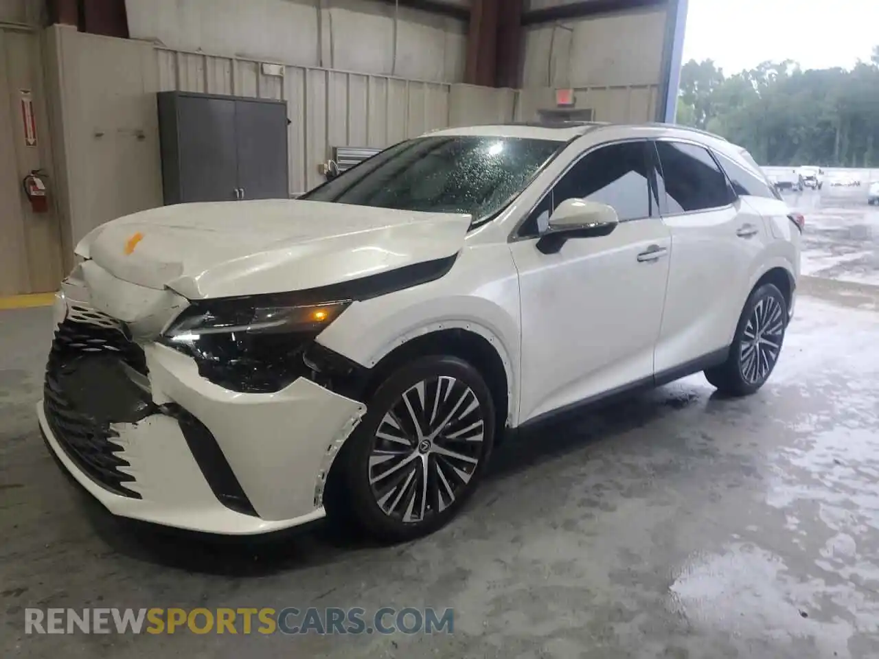 1 Фотография поврежденного автомобиля 2T2BAMBA9RC026064 LEXUS RX350 2024