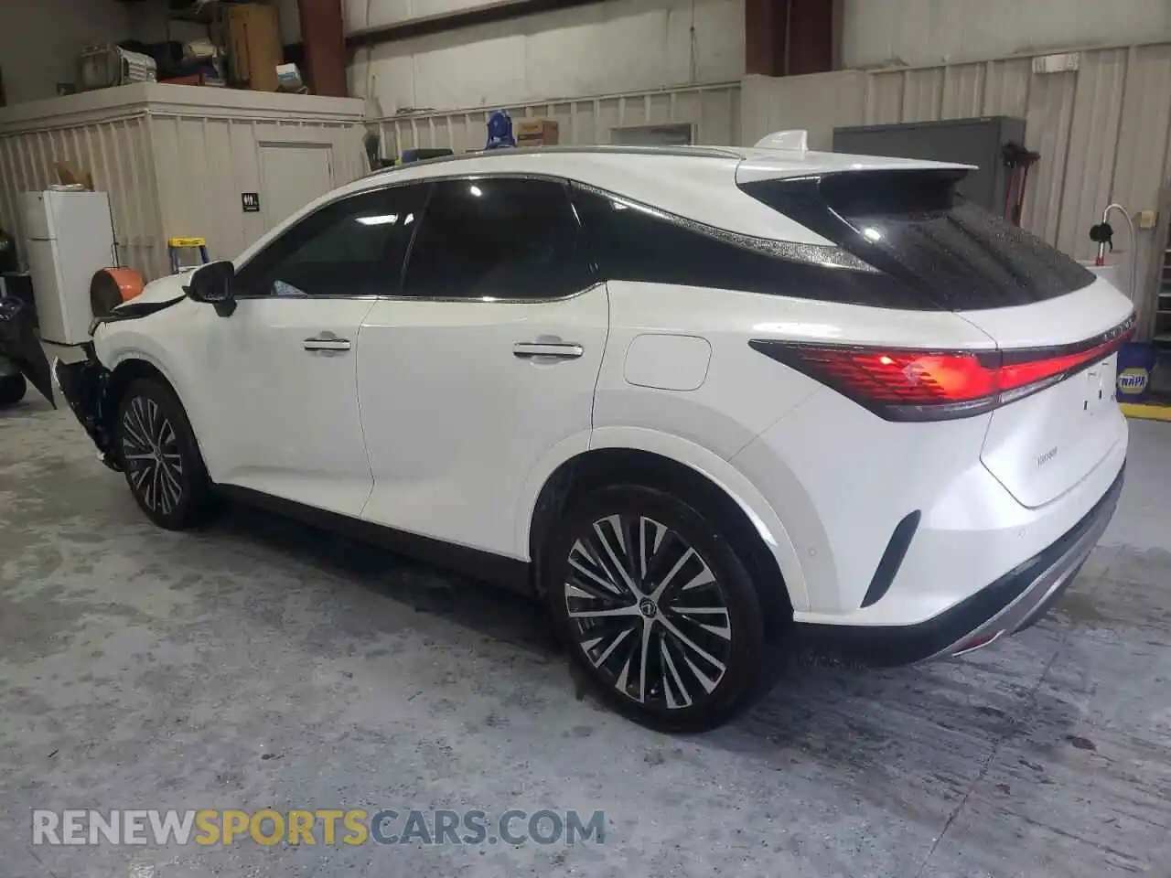 2 Фотография поврежденного автомобиля 2T2BAMBA9RC026064 LEXUS RX350 2024