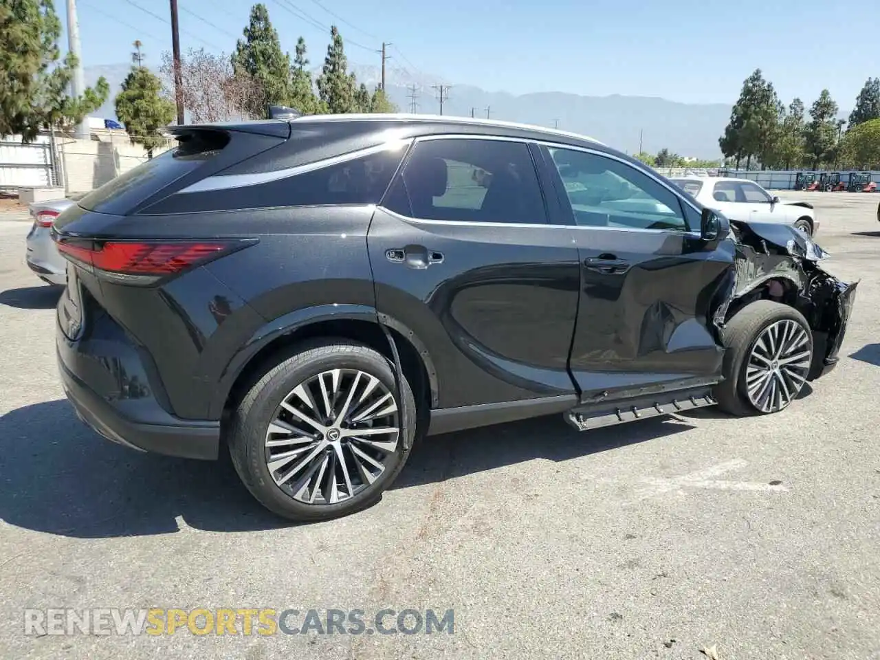 3 Фотография поврежденного автомобиля 2T2BAMBAXRC024971 LEXUS RX350 2024