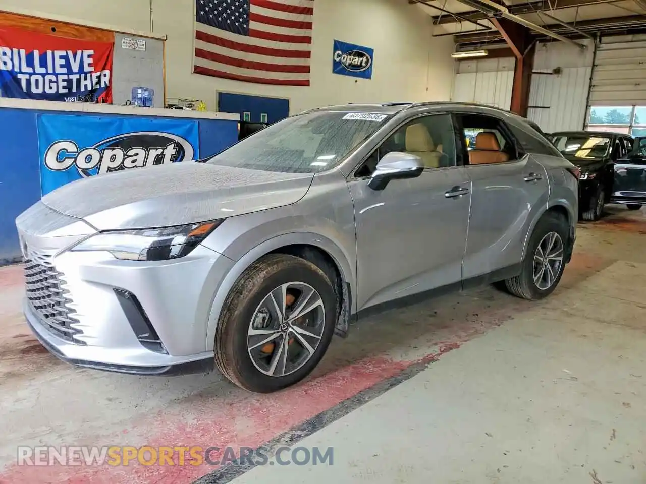 1 Фотография поврежденного автомобиля 2T2BAMCA2RC071720 LEXUS RX350 2024