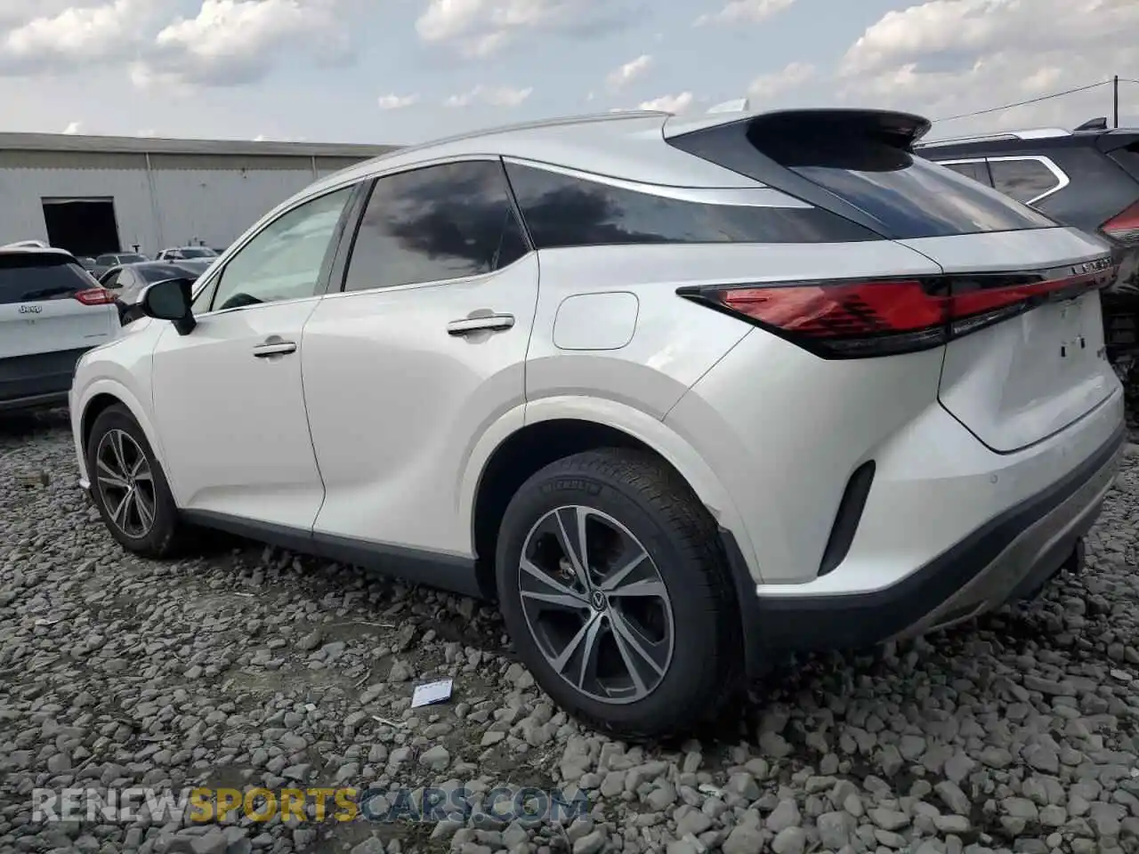 2 Фотография поврежденного автомобиля 2T2BAMCA6RC054385 LEXUS RX350 2024