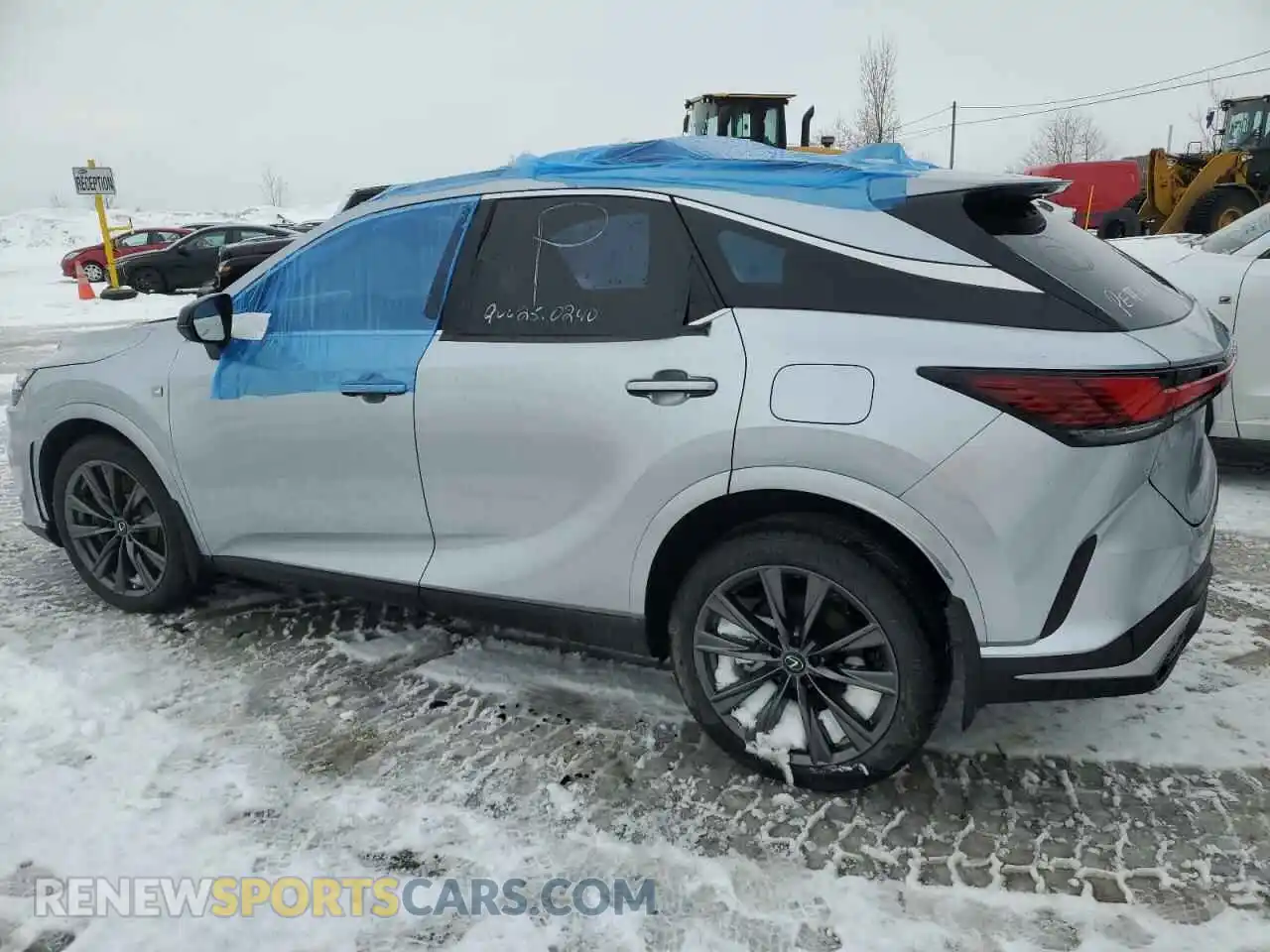 2 Фотография поврежденного автомобиля 2T2BAMCA6RC063278 LEXUS RX350 2024