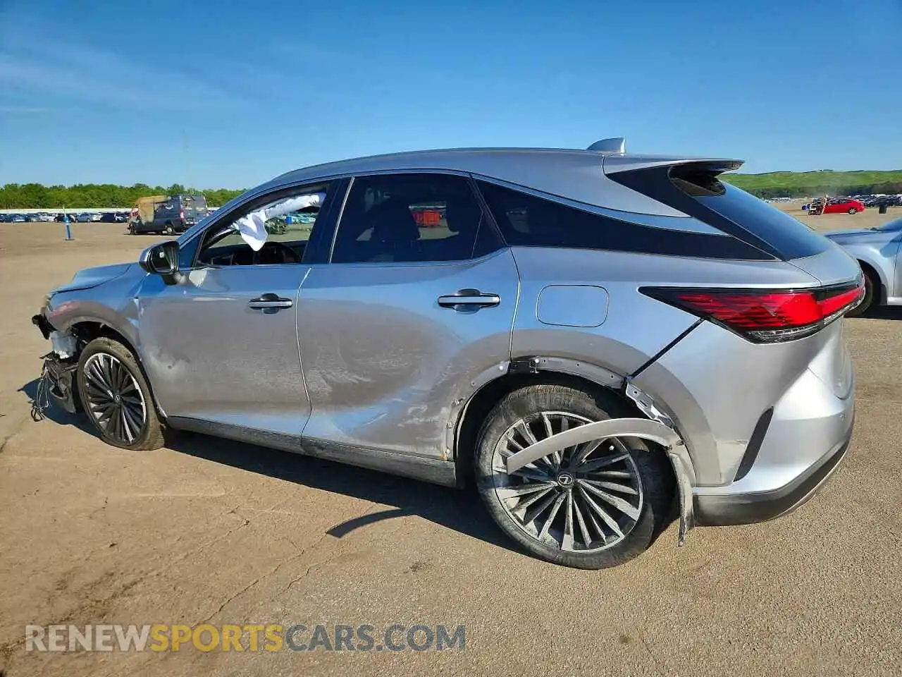 2 Фотография поврежденного автомобиля 2T2BAMCA9RC078051 LEXUS RX350 2024
