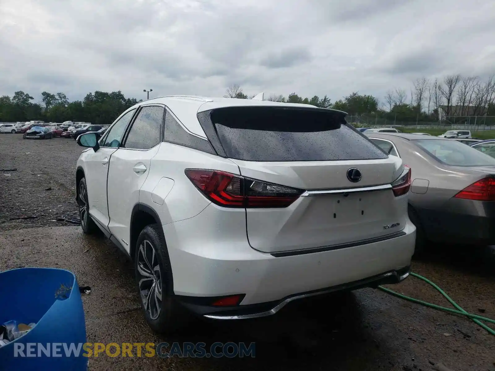 3 Photograph of a damaged car 2T2HGMDA1LC053496 LEXUS RX450 2020