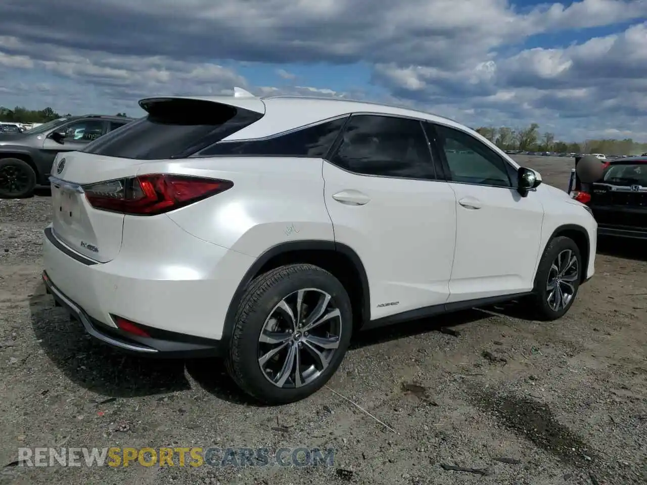 3 Photograph of a damaged car 2T2HGMDA3LC049773 LEXUS RX450 2020