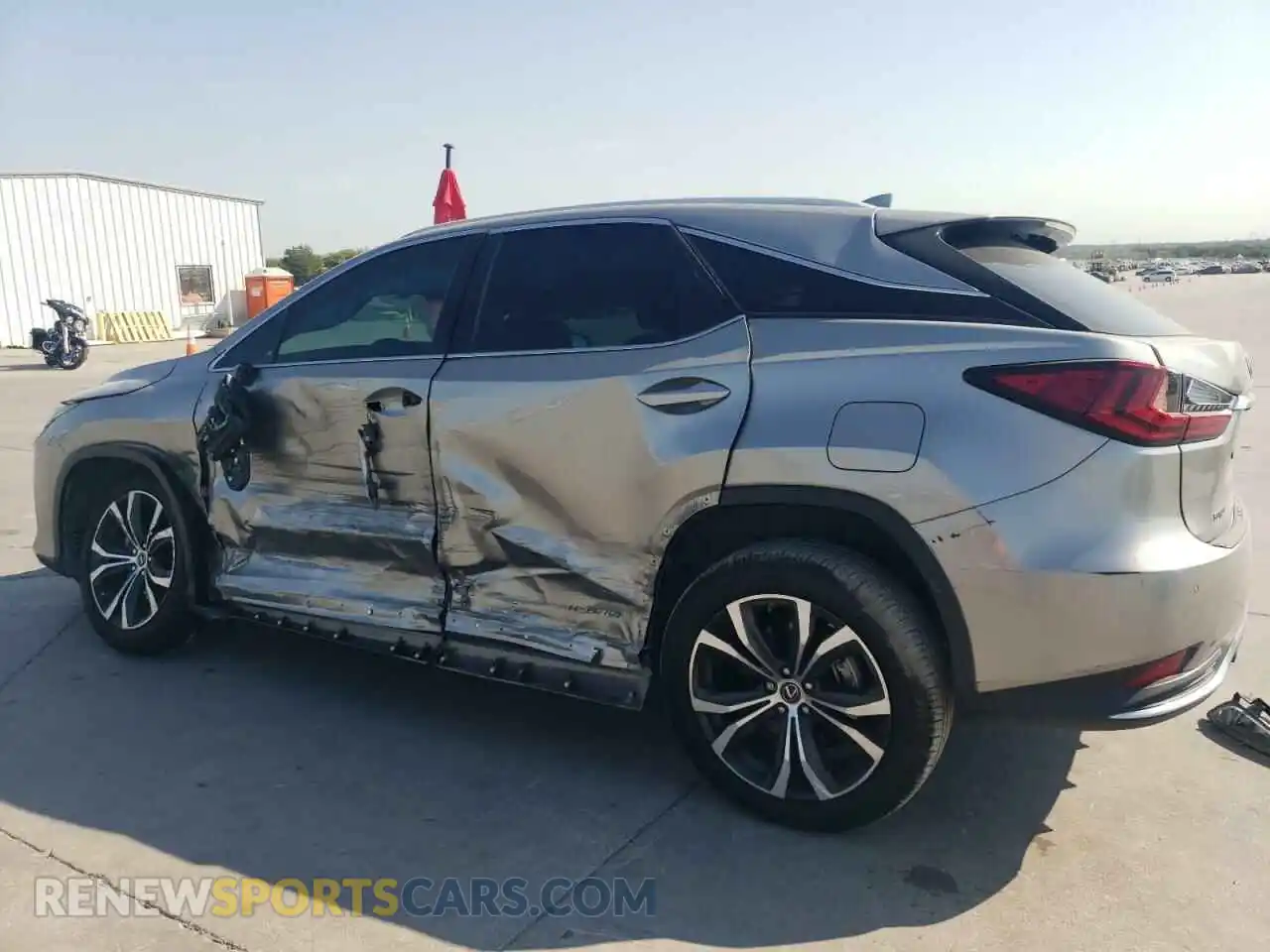 2 Фотография поврежденного автомобиля 2T2HGMDA7LC056242 LEXUS RX450 2020