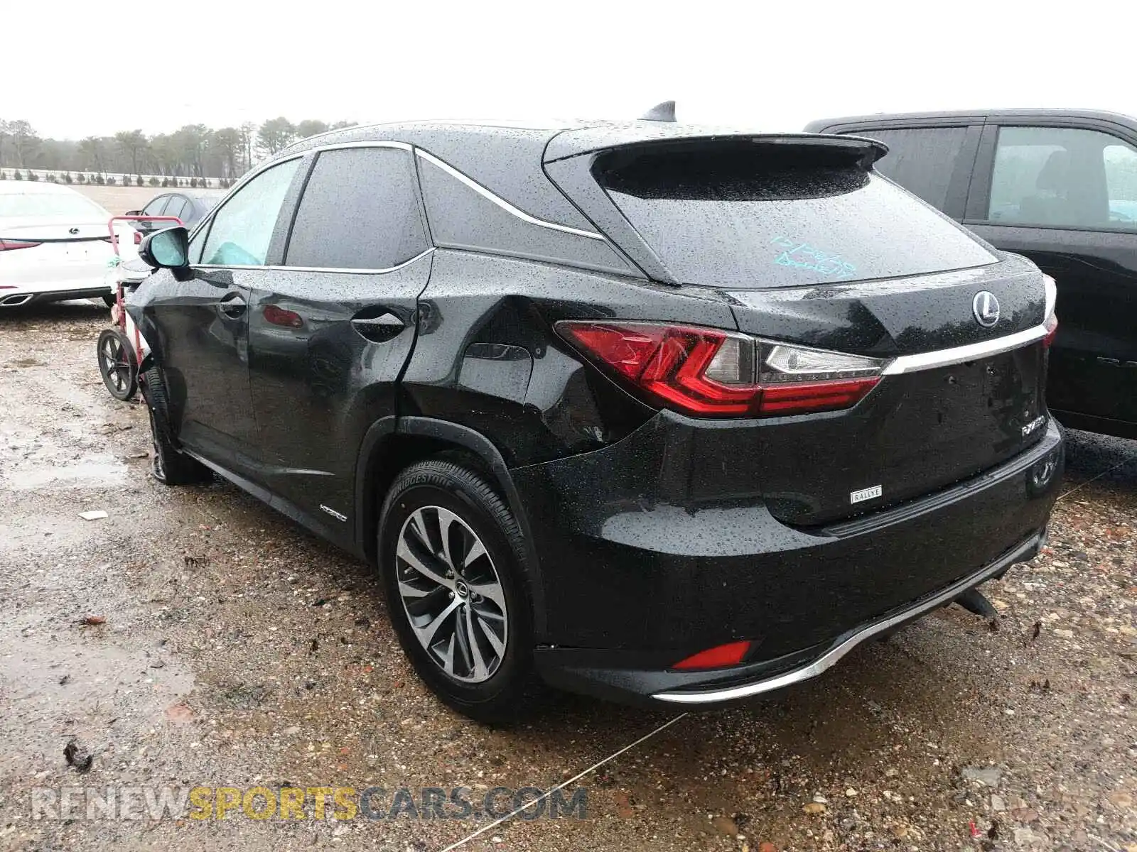 3 Photograph of a damaged car 2T2HGMDA8LC055973 LEXUS RX450 2020