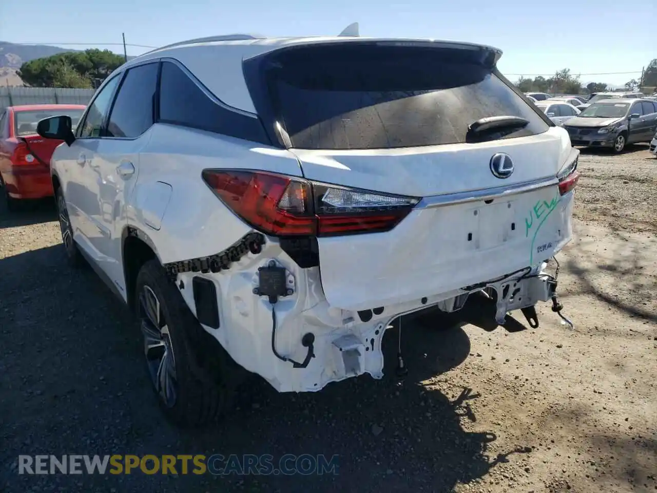 3 fotografías del automóvil dañado JTJHGKFA8M2019798 LEXUS RX450 2021