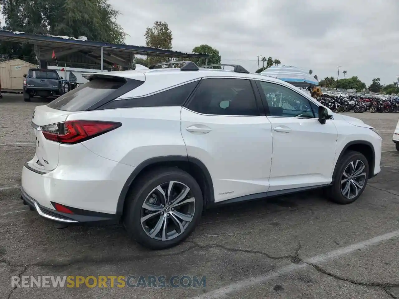 3 Photograph of a damaged car 2T2HGMDA8NC081296 LEXUS RX450 2022