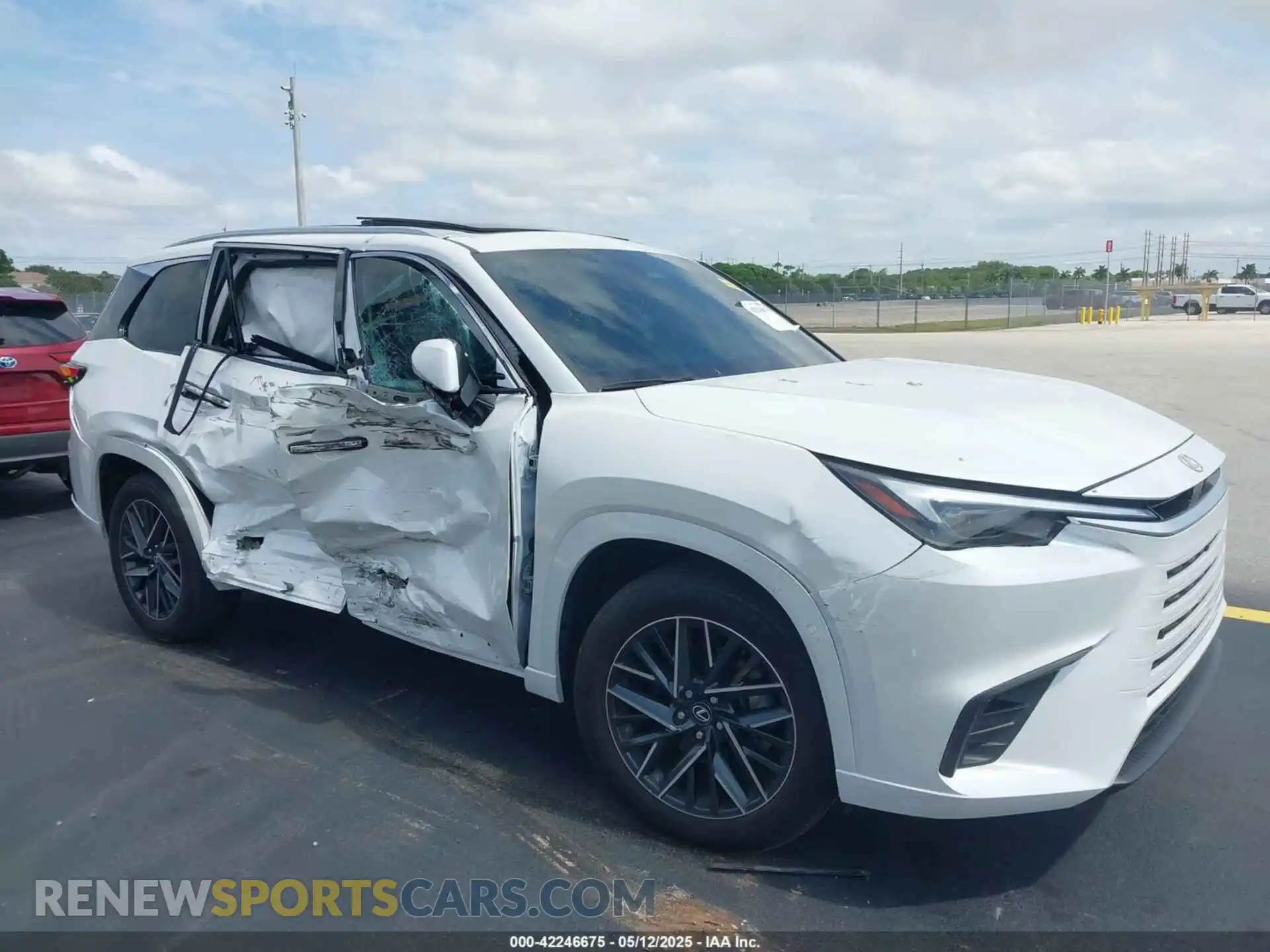 1 Photograph of a damaged car 5TDAAAA6XRS005002 LEXUS TX 350 2024