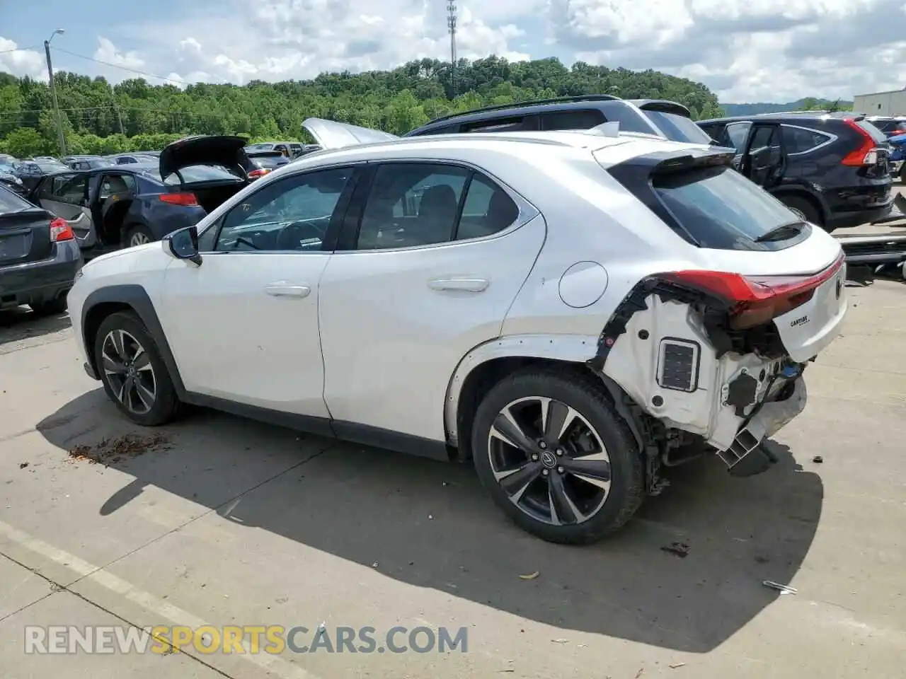 2 Фотография поврежденного автомобиля JTHY3JBH0K2000430 LEXUS UX 200 2019