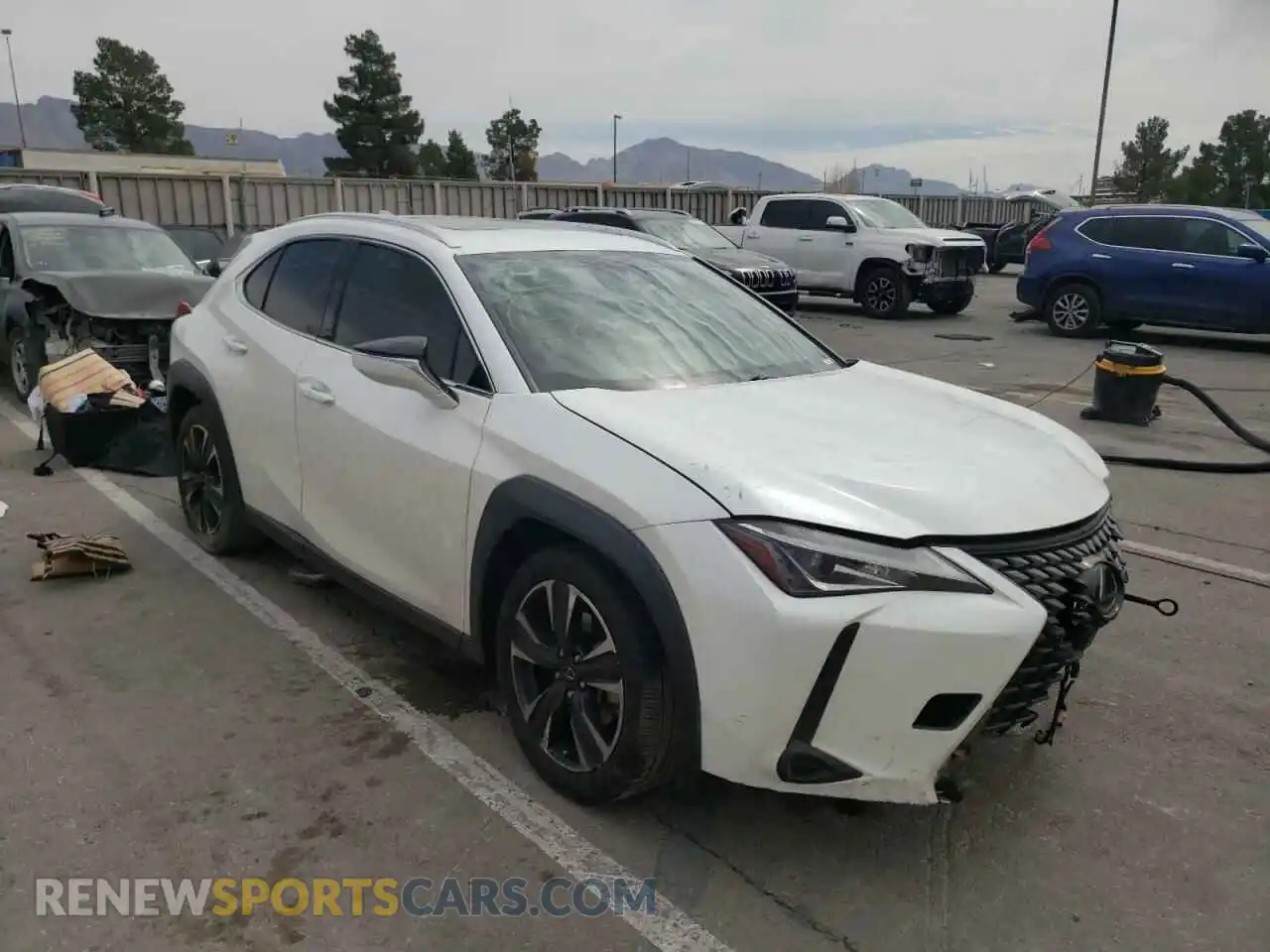 1 Photograph of a damaged car JTHY3JBH0K2013050 LEXUS UX 200 2019