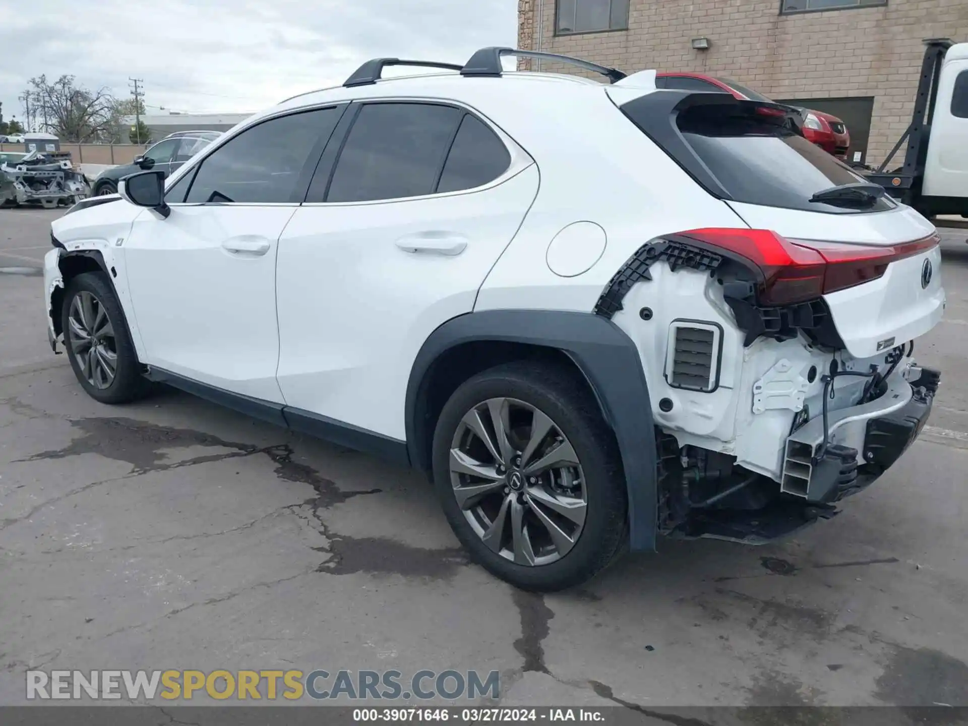 3 Photograph of a damaged car JTHY3JBH2K2020260 LEXUS UX 200 2019