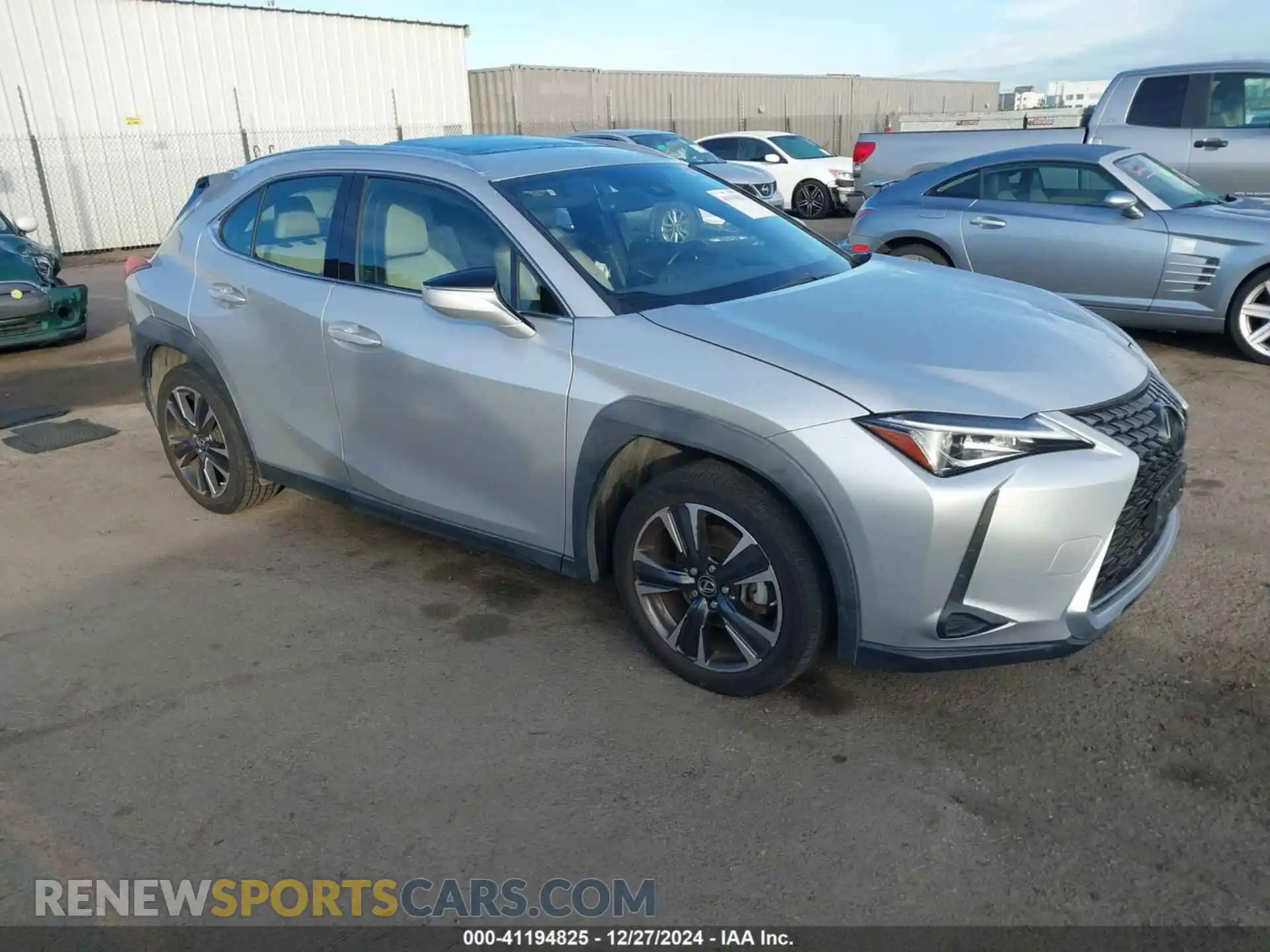 1 Photograph of a damaged car JTHY3JBH6K2001694 LEXUS UX 200 2019
