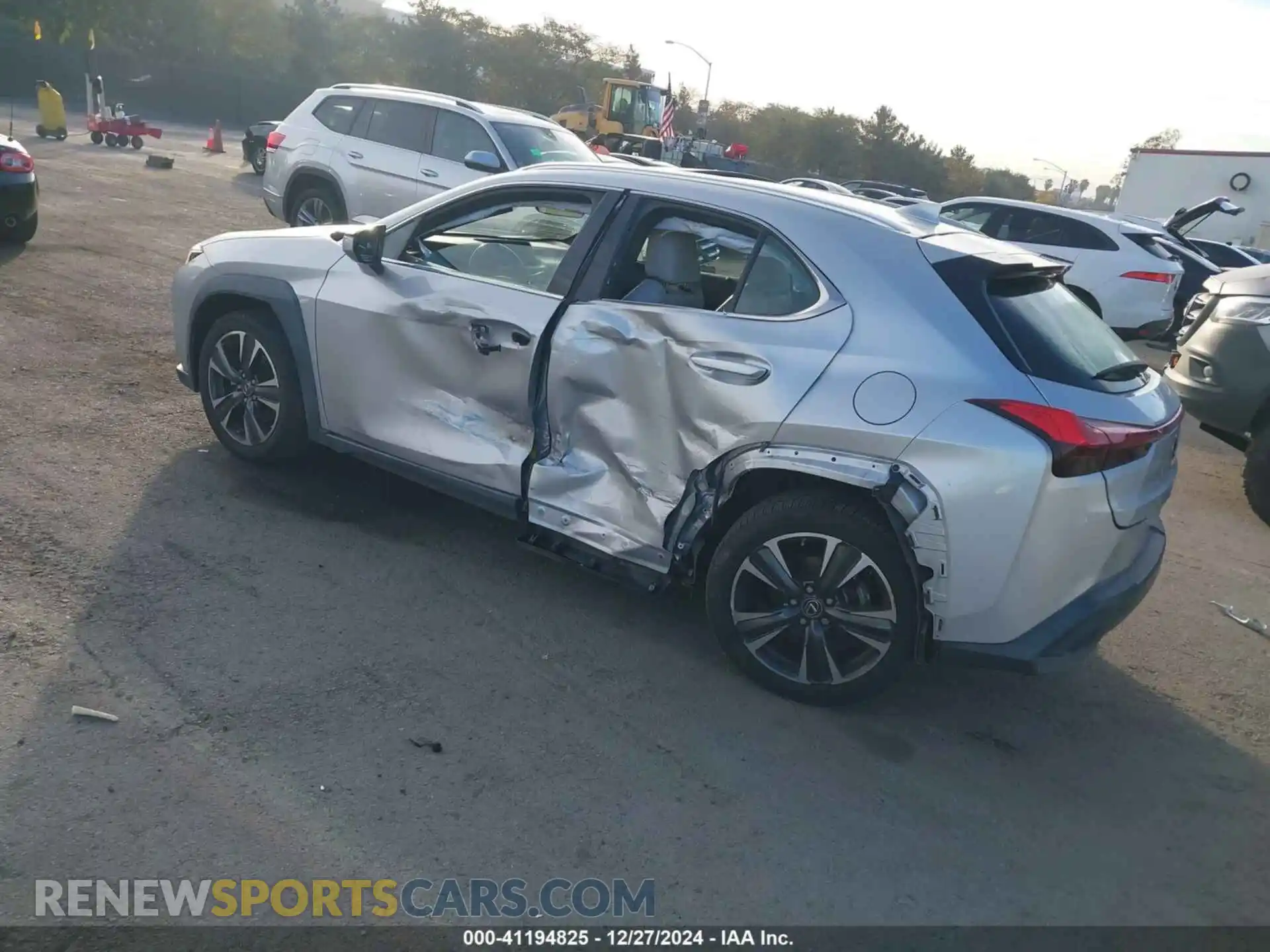 3 Photograph of a damaged car JTHY3JBH6K2001694 LEXUS UX 200 2019