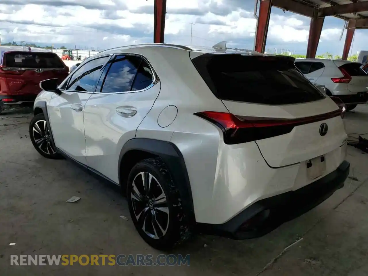 3 fotografías del automóvil dañado JTHY3JBH7K2017158 LEXUS UX 200 2019