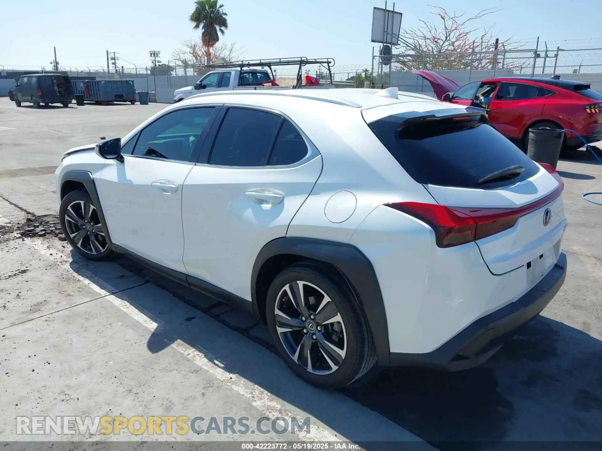 3 Photograph of a damaged car JTHP3JBH9L2022648 LEXUS UX 200 2020