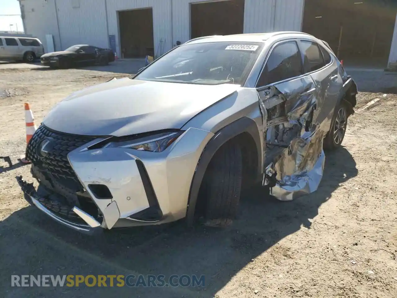2 Фотография поврежденного автомобиля JTHX3JBHXL2030323 LEXUS UX 200 2020