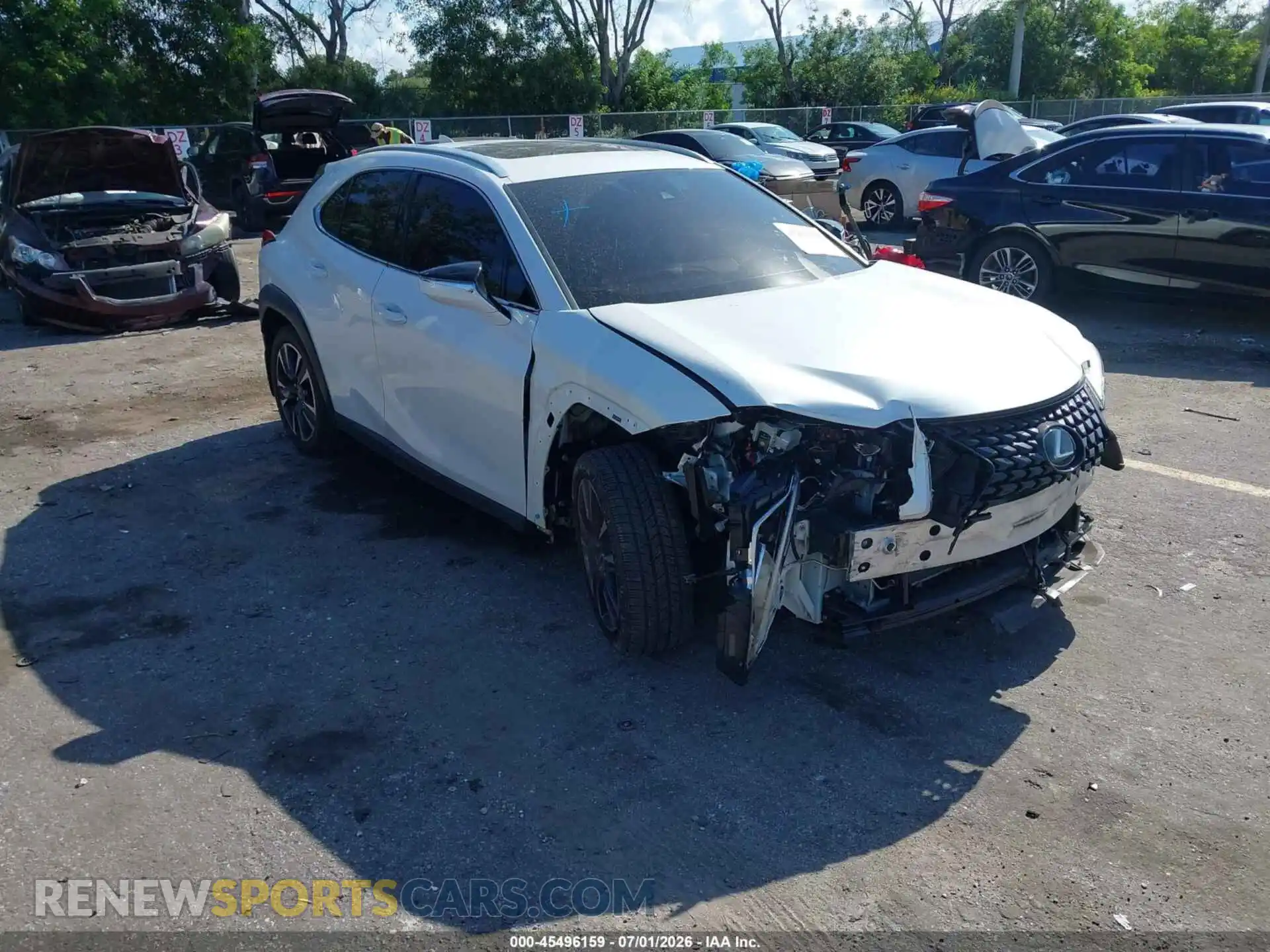 1 Фотография поврежденного автомобиля JTHP3JBH2M2045271 LEXUS UX 200 2021