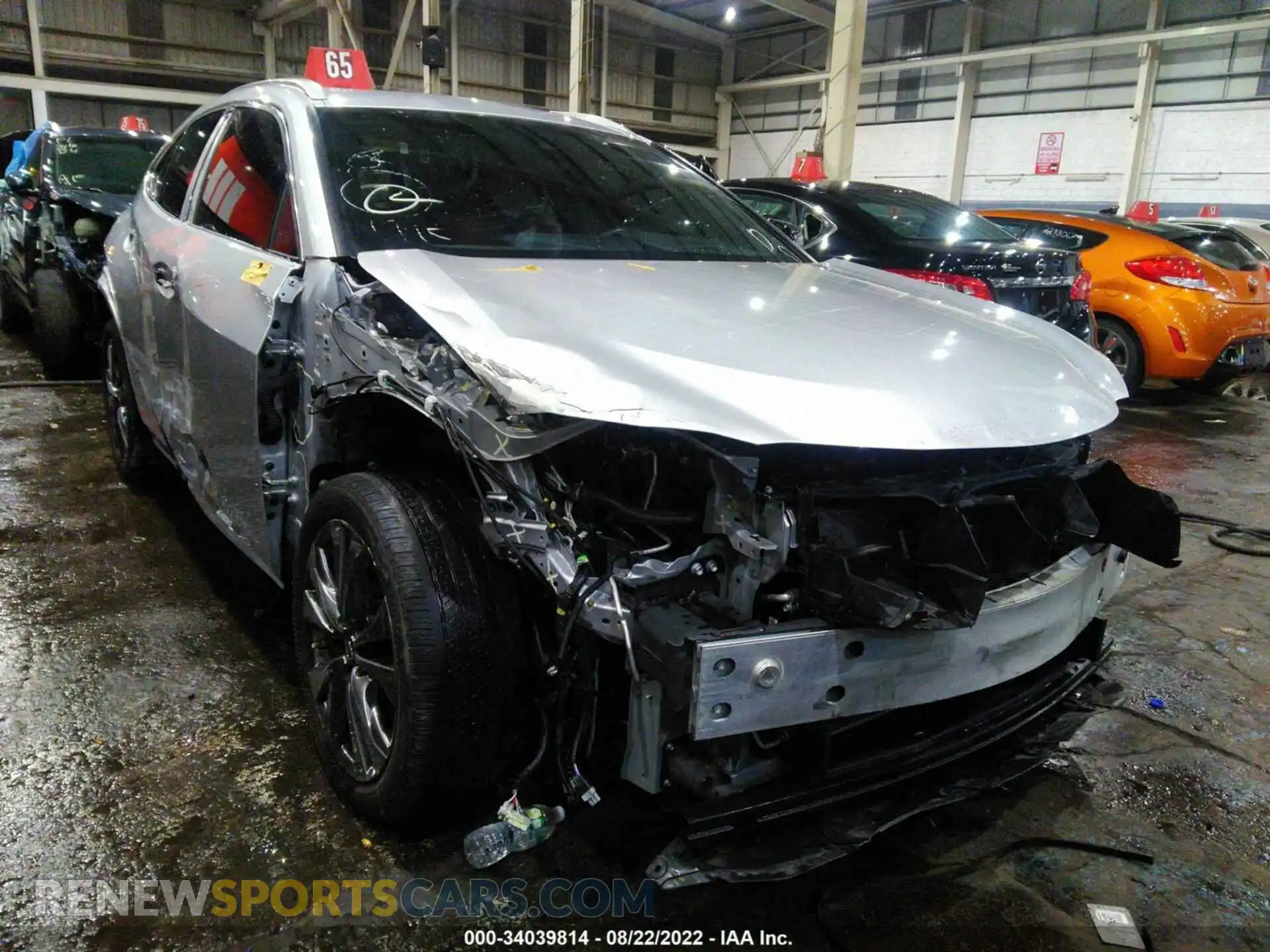 1 Photograph of a damaged car 00HY3JBH6K2006250 LEXUS UX 2019