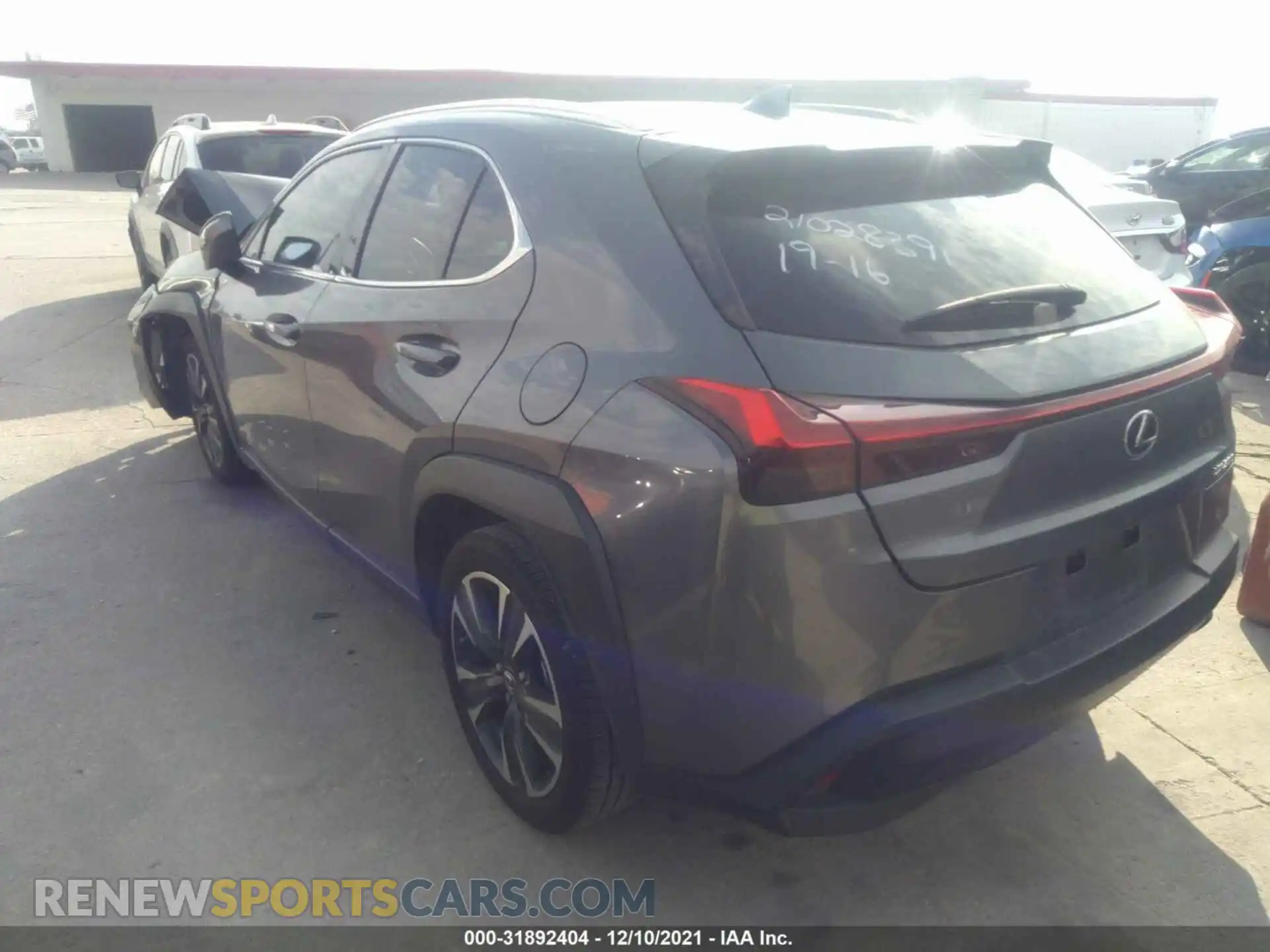 3 Photograph of a damaged car JTHY3JBH4K2013472 LEXUS UX 2019