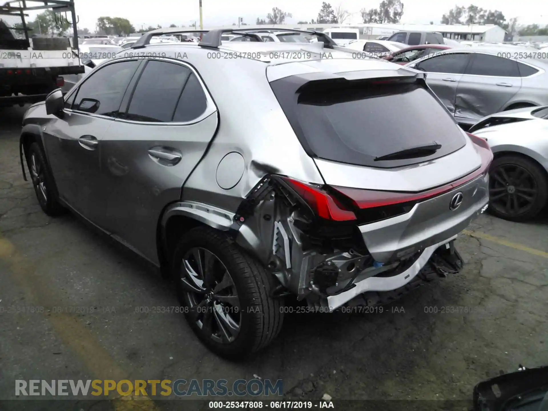 3 Photograph of a damaged car JTHY3JBH9K2005576 LEXUS UX 2019