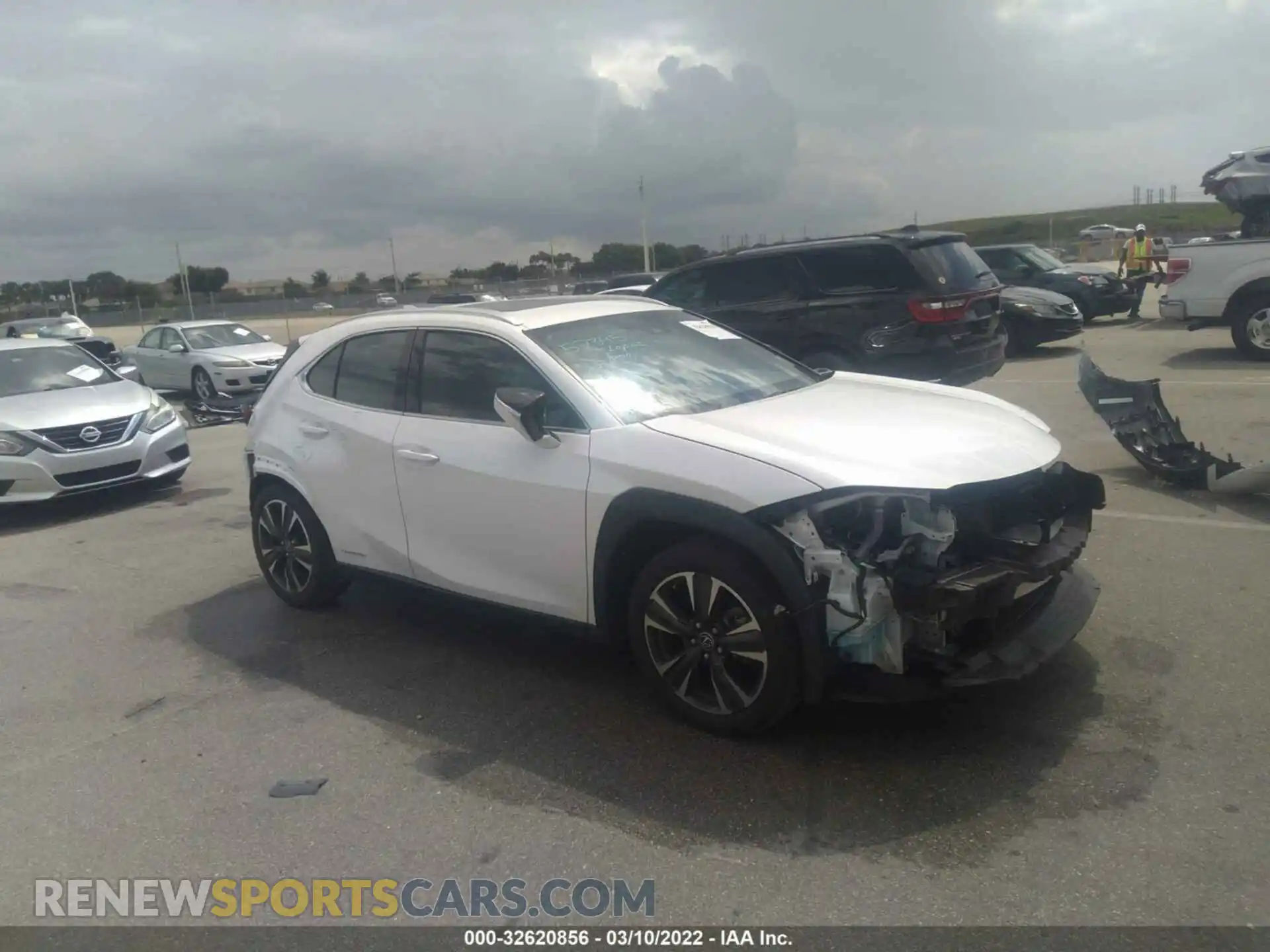 1 Фотография поврежденного автомобиля JTHP9JBH2L2027706 LEXUS UX 2020