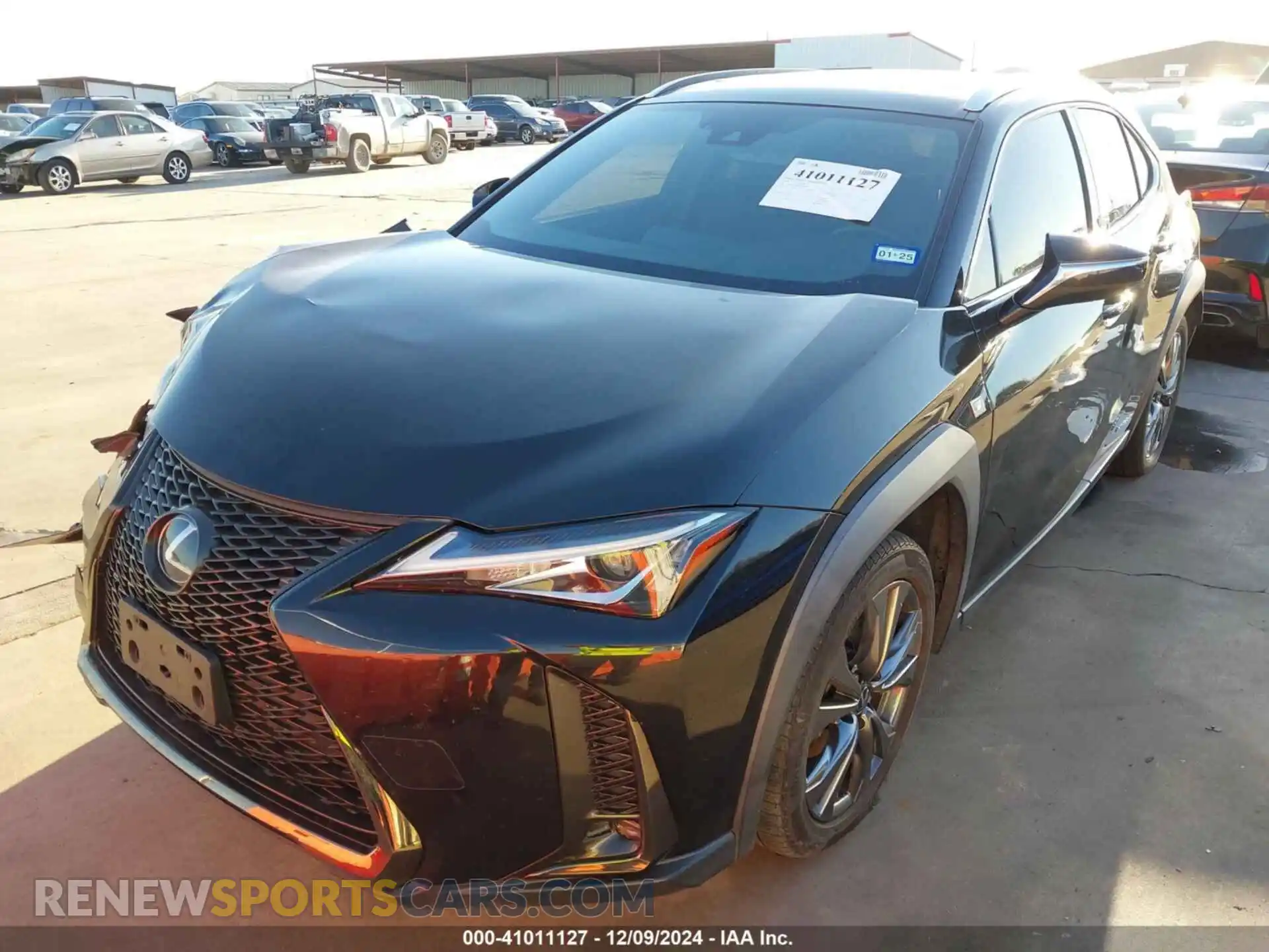 2 fotografías del automóvil dañado JTHU9JBH4K2010522 LEXUS UX 250H 2019