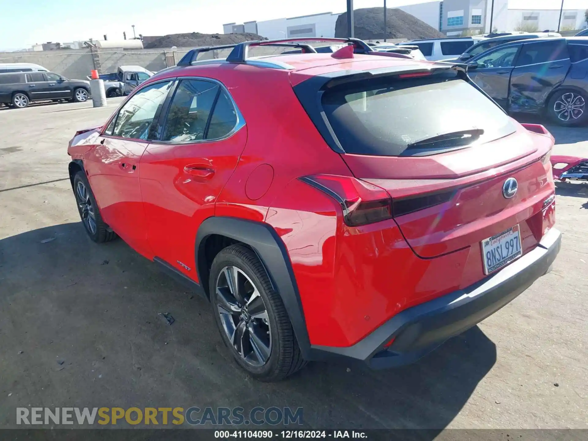 3 Фотография поврежденного автомобиля JTHP9JBH2L2021808 LEXUS UX 250H 2020
