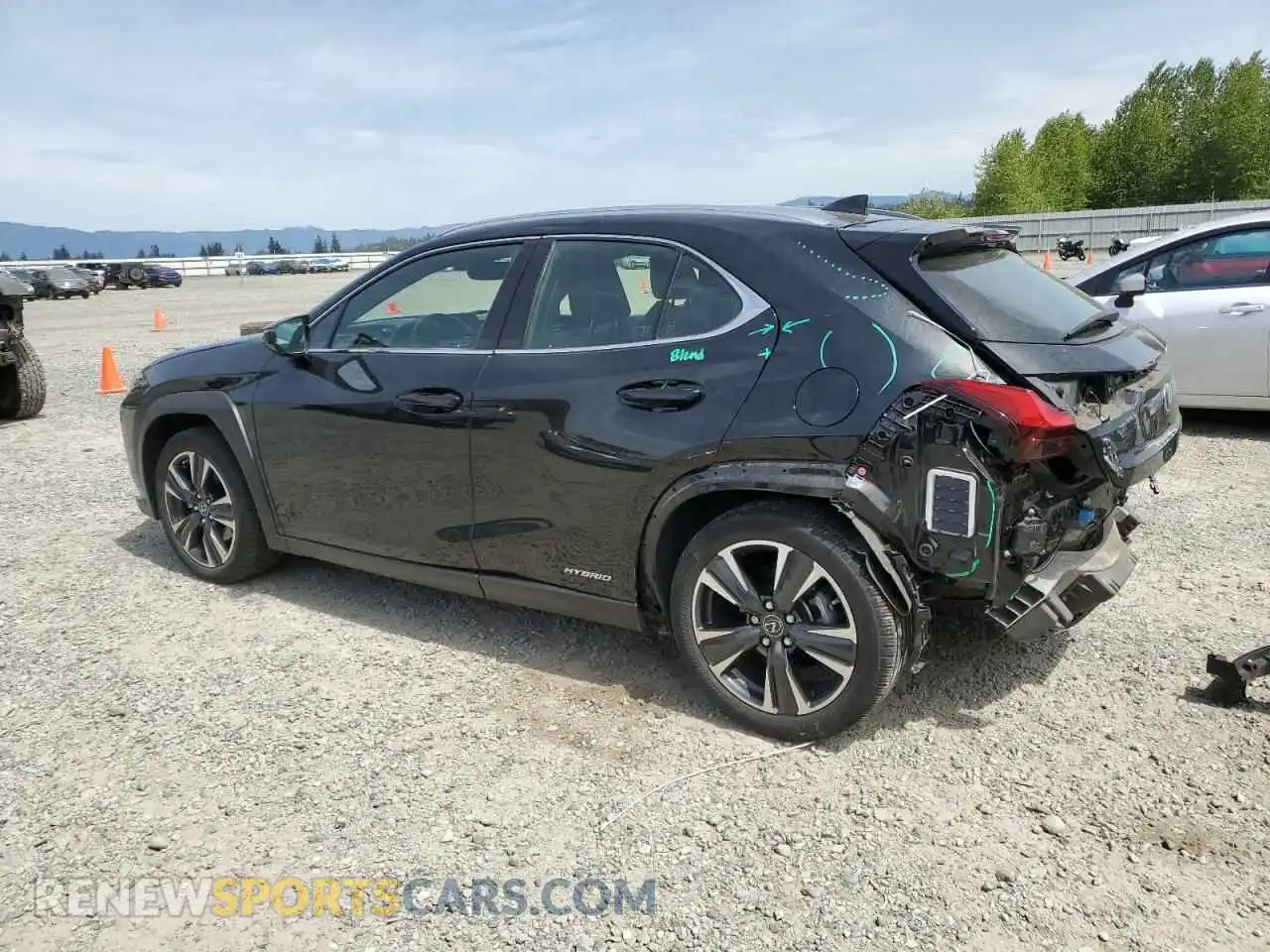 2 fotografías del automóvil dañado JTHP9JBH6L2032942 LEXUS UX 250H 2020