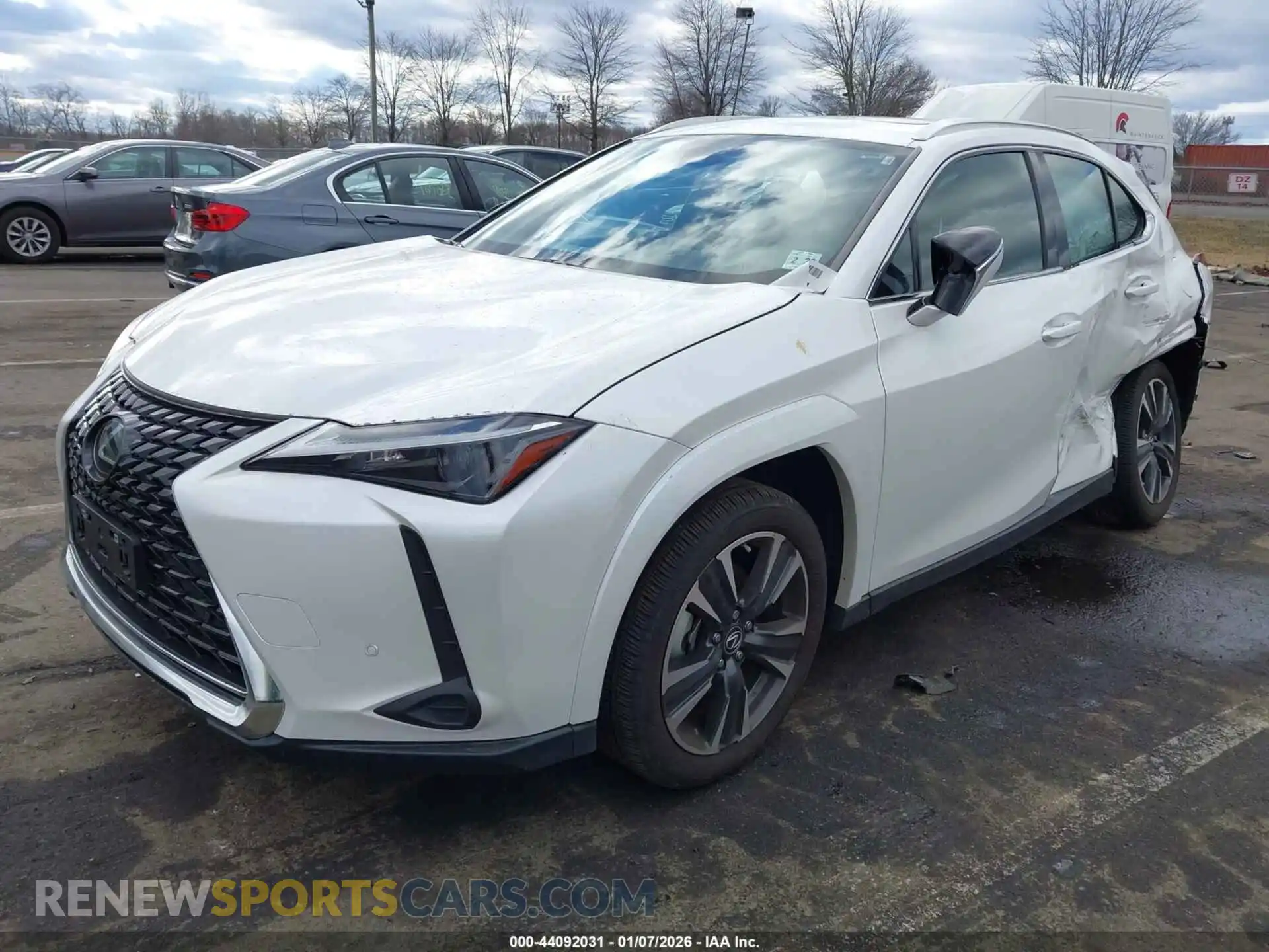 2 Фотография поврежденного автомобиля JTHP9JBH9P2067495 LEXUS UX 250H 2023