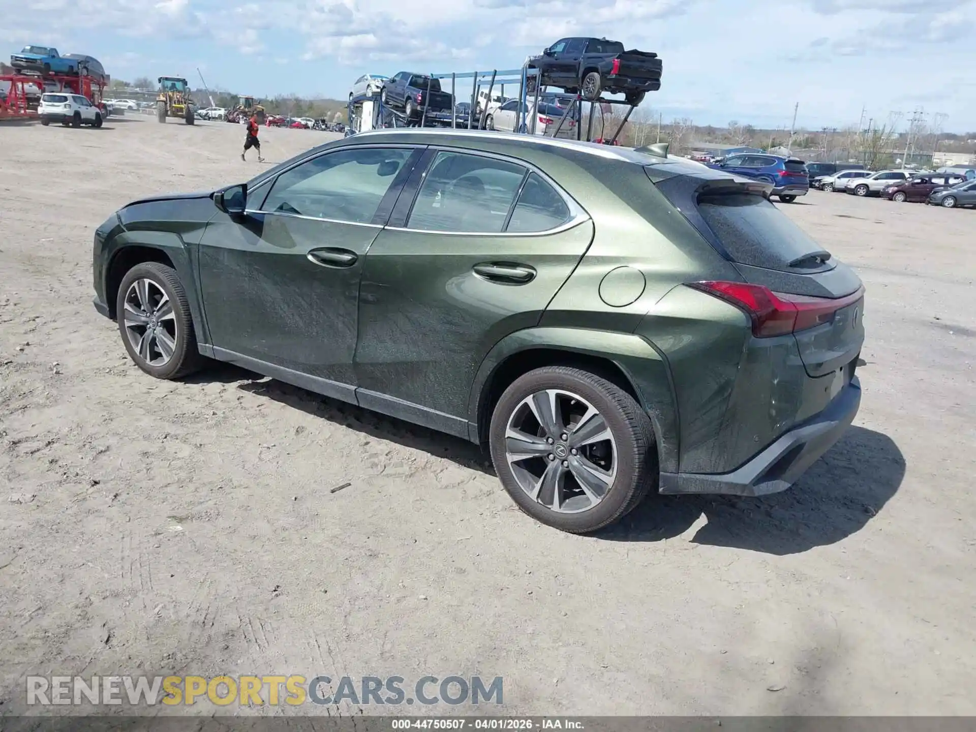 3 Фотография поврежденного автомобиля JTHP9JBHXP2067215 LEXUS UX 250H 2023