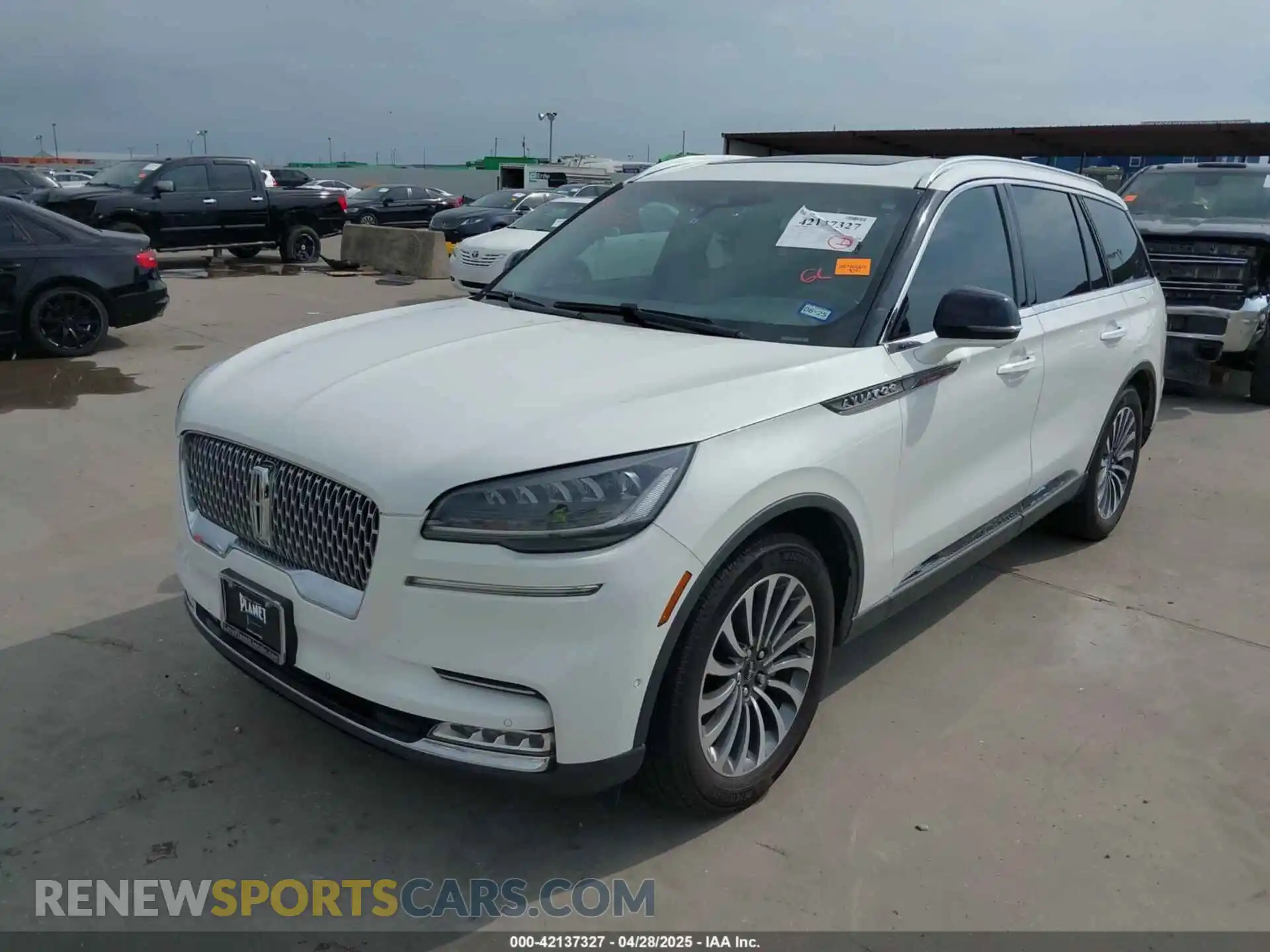 2 Photograph of a damaged car 5LM5J7WC1LGL28593 LINCOLN AVIATOR 2020