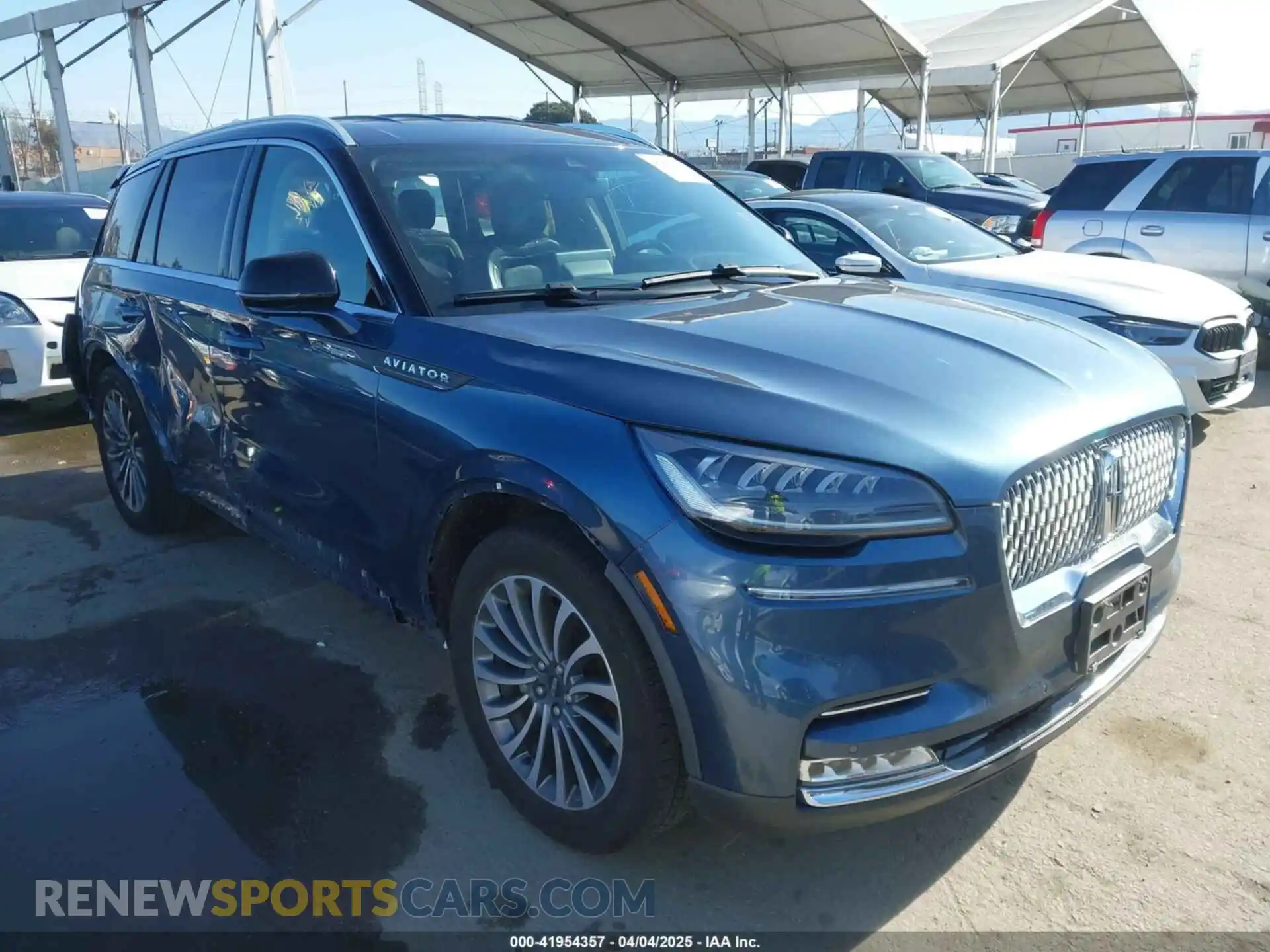 1 Photograph of a damaged car 5LM5J7WC7LGL17162 LINCOLN AVIATOR 2020