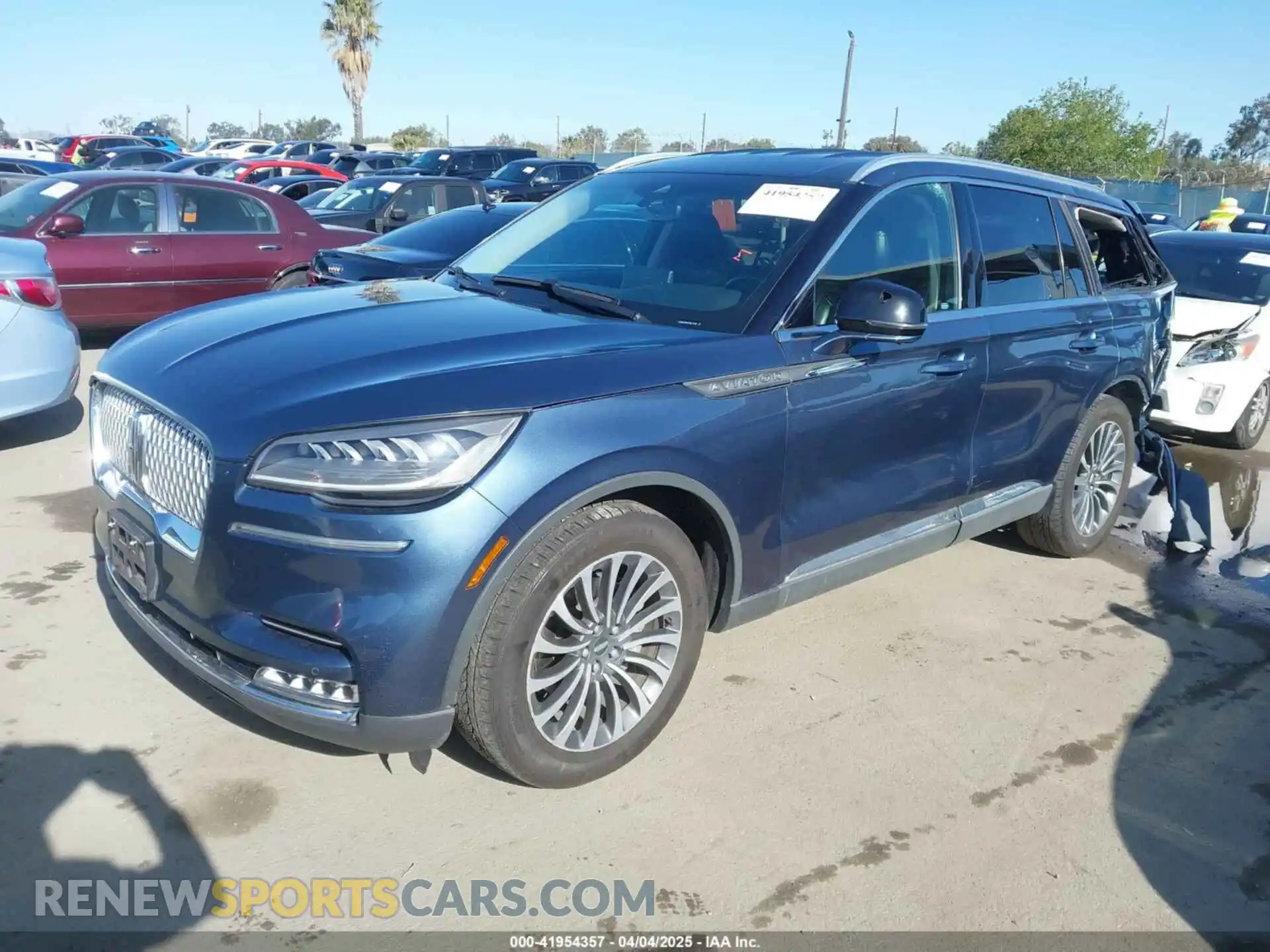 2 Photograph of a damaged car 5LM5J7WC7LGL17162 LINCOLN AVIATOR 2020