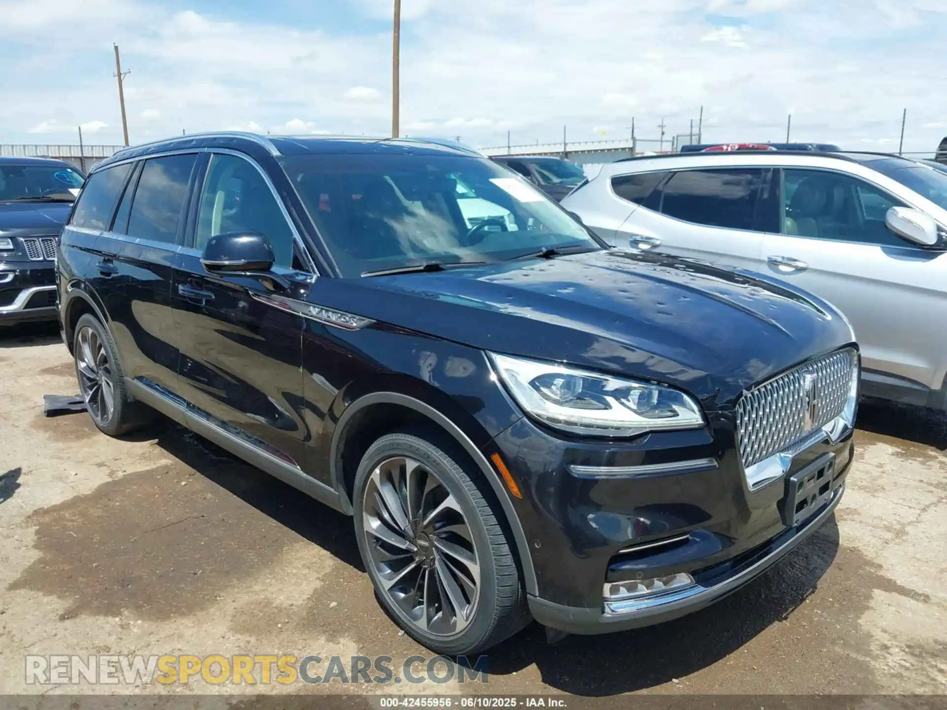 1 Photograph of a damaged car 5LM5J7XC0LGL00556 LINCOLN AVIATOR 2020