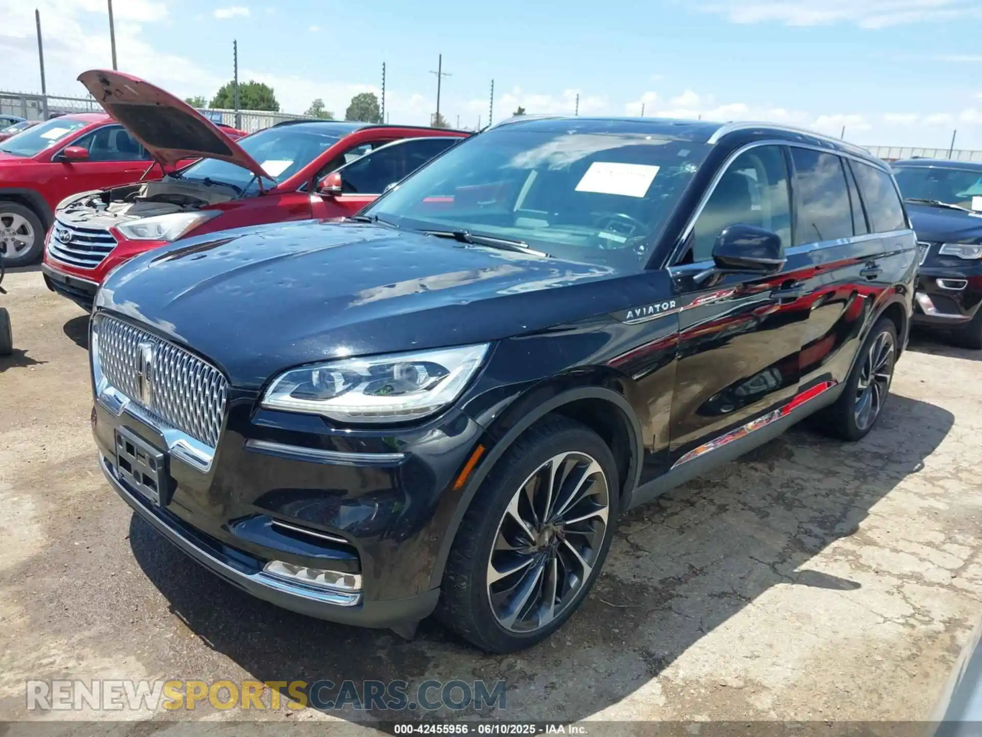 2 Photograph of a damaged car 5LM5J7XC0LGL00556 LINCOLN AVIATOR 2020