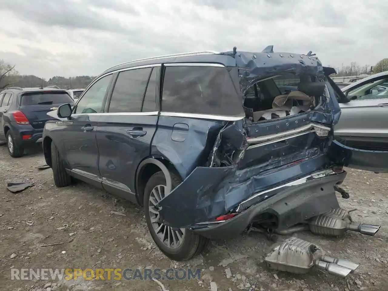 2 Photograph of a damaged car 5LM5J7XC0LGL28390 LINCOLN AVIATOR 2020