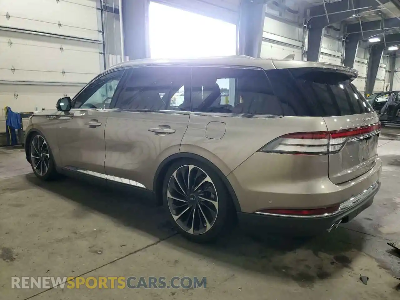 2 Photograph of a damaged car 5LM5J7XC4LGL05193 LINCOLN AVIATOR 2020